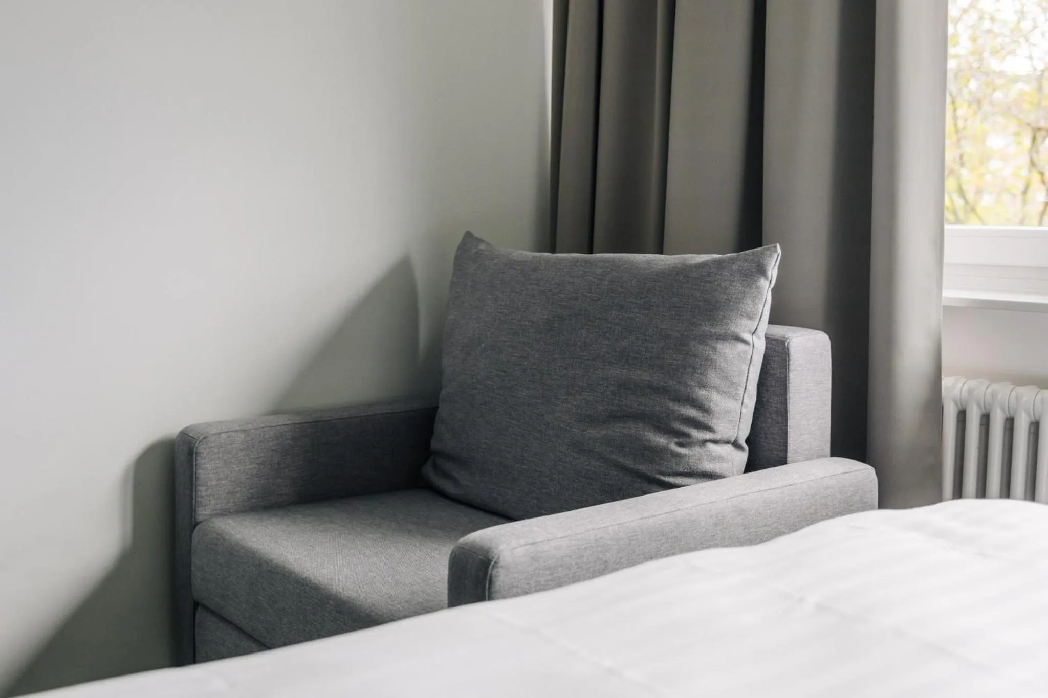 Bed in Homaris Apartments Frankfurt