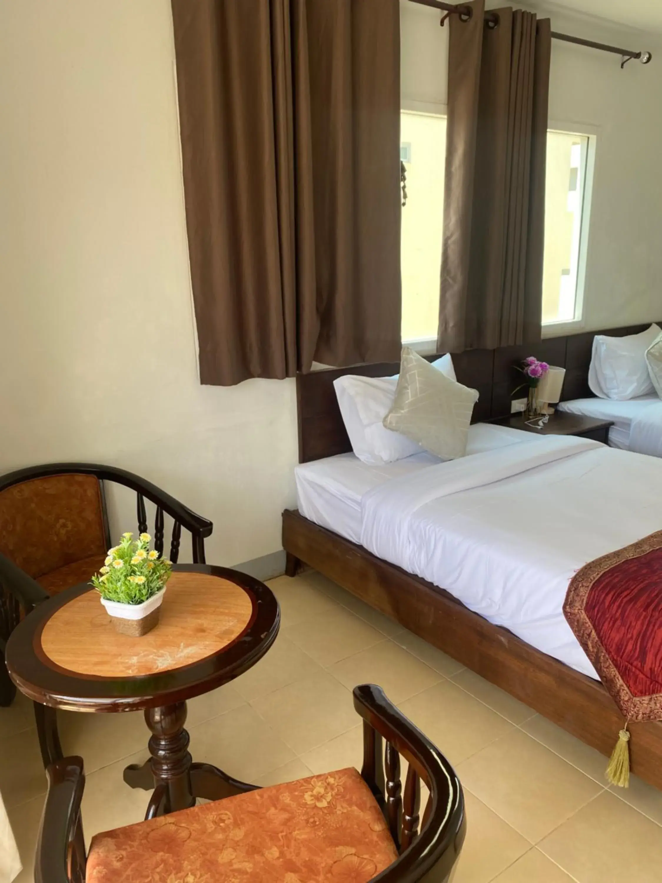 NAKA GUEST HOUSE NAKA GUEST HOUSE