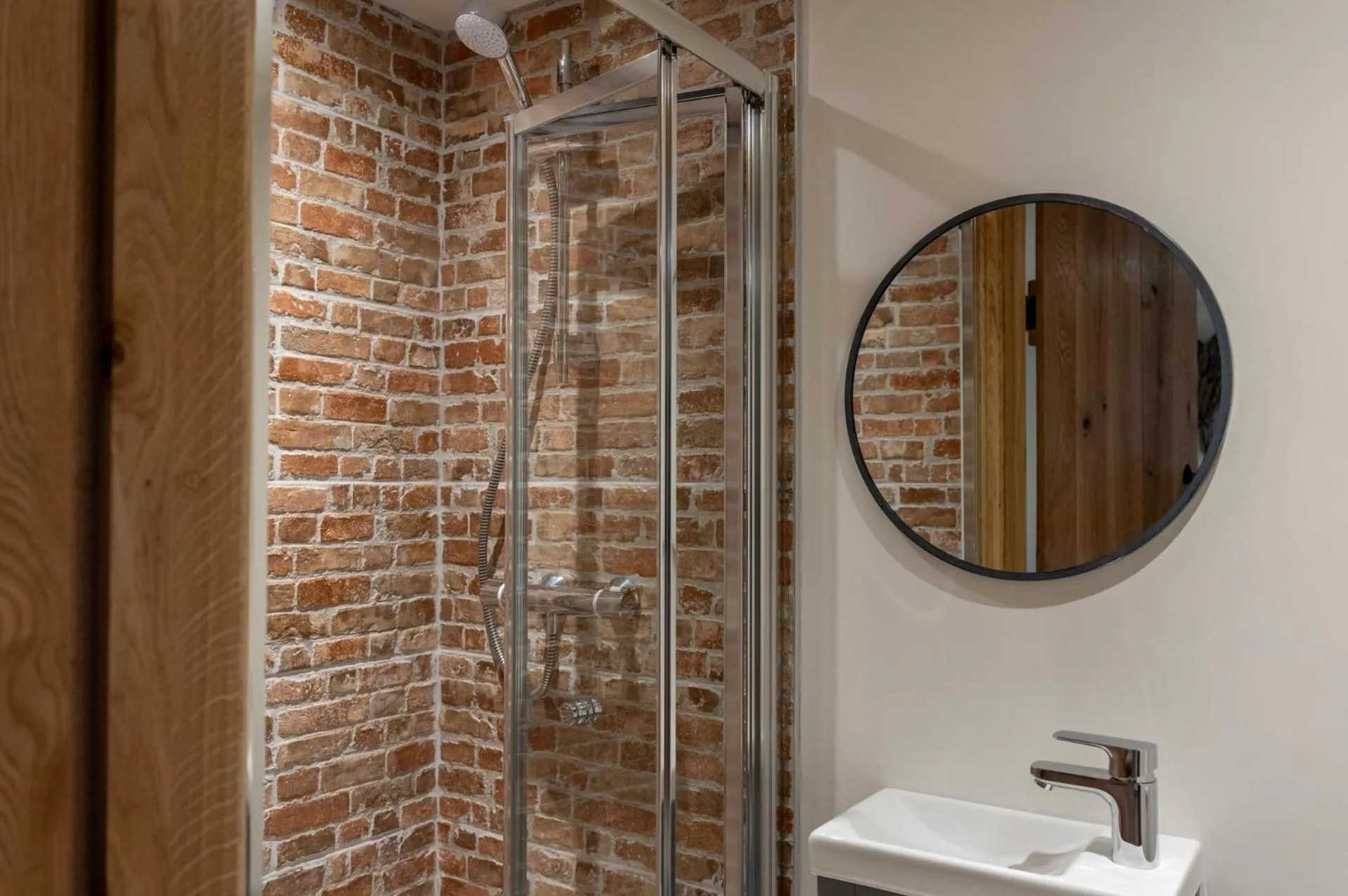 Bathroom in Pen Isa’r Llan