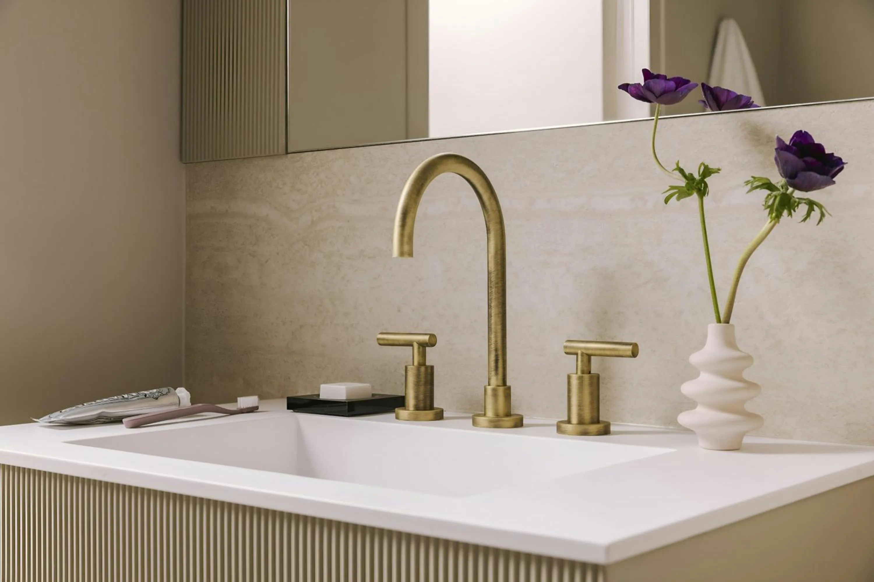 Bathroom in Yelo Mozart Hotel Les Musiciens, Sonder by Marriott Bonvoy