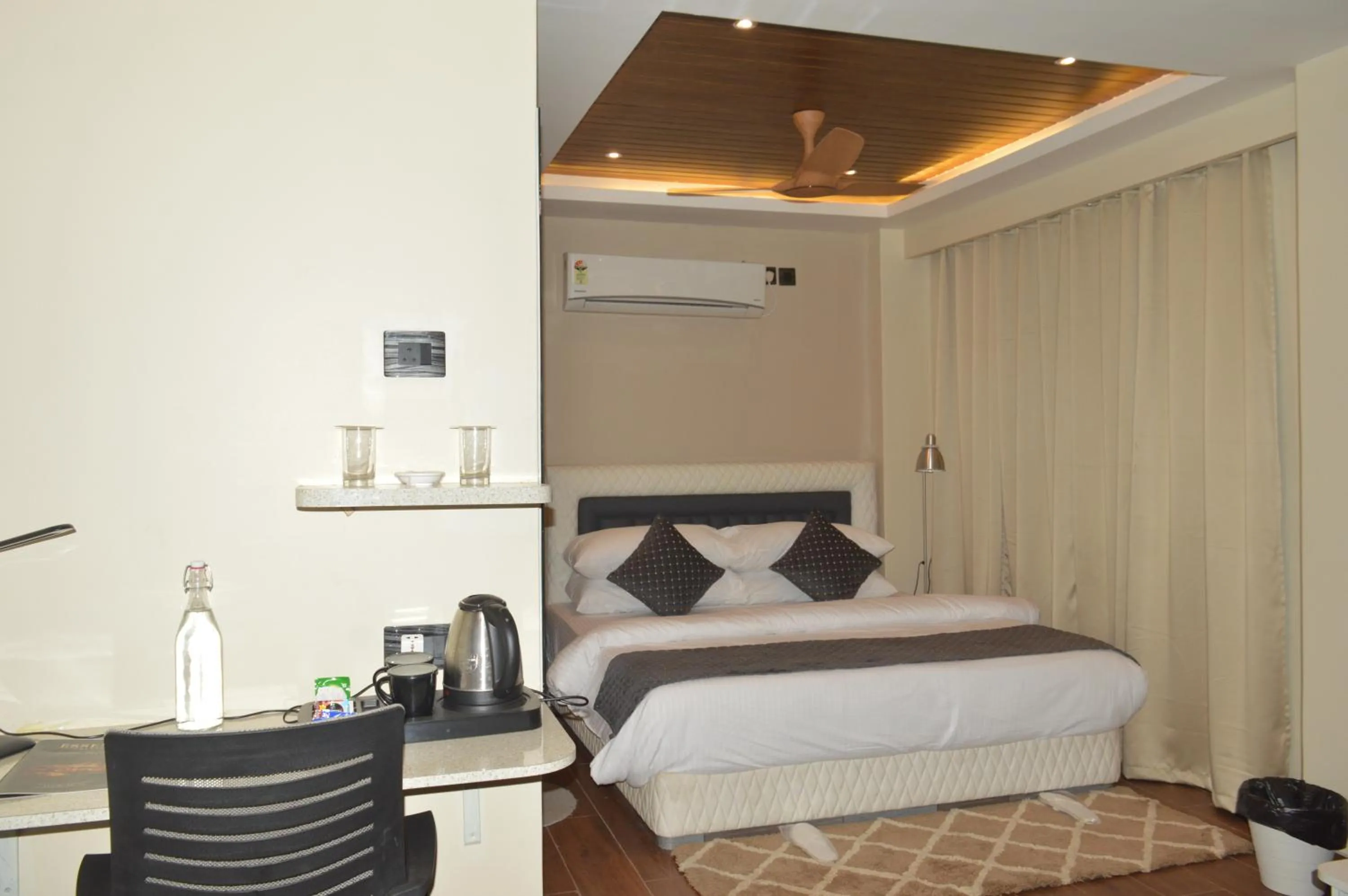 Bed in ESSENCE GRANDEUR