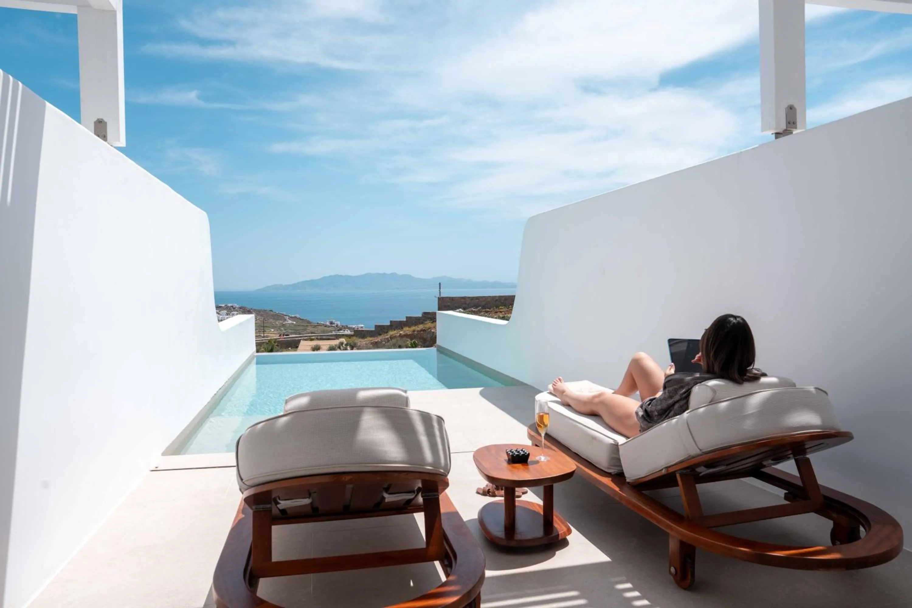 Deluxe Suite Sea View with Private Pool in Muse οf Mykonos Luxury Suites