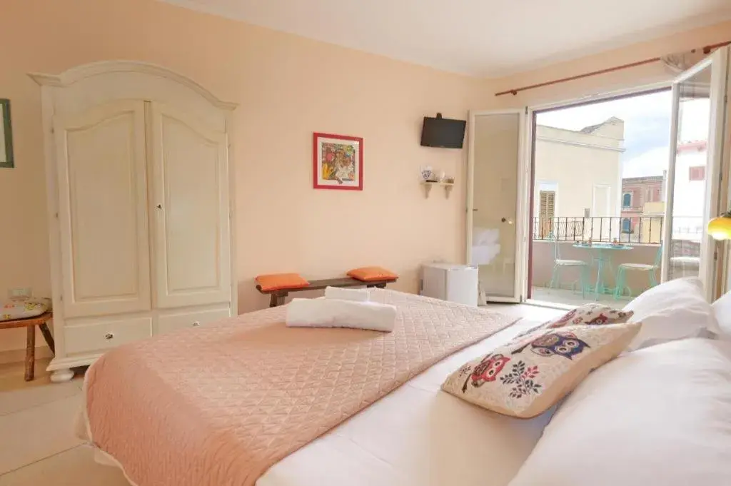 Double Room with Private Bathroom in Adua Art Double Room with Private Bathroom in Adua Art