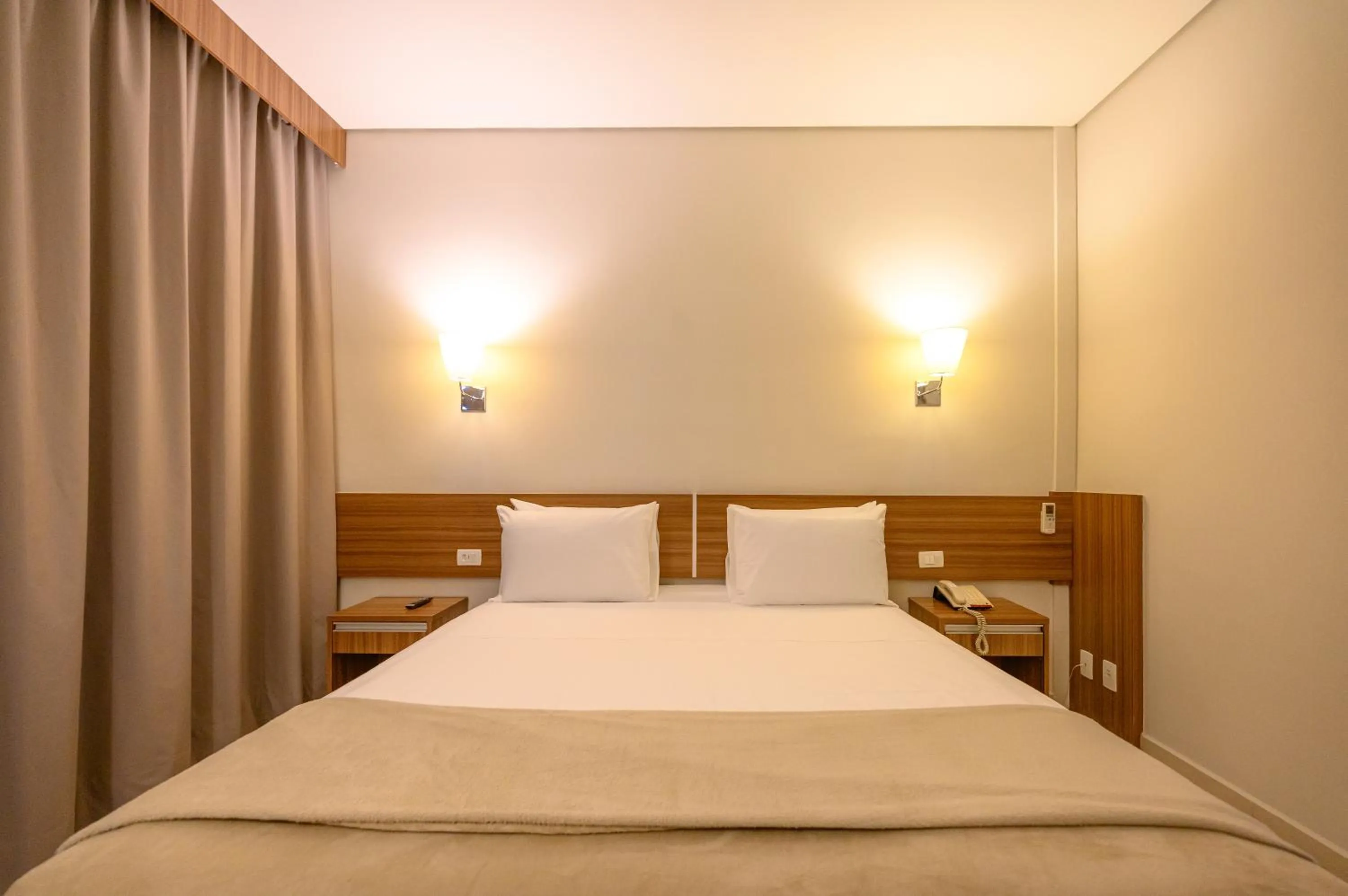 Bed in UniHotel Salto