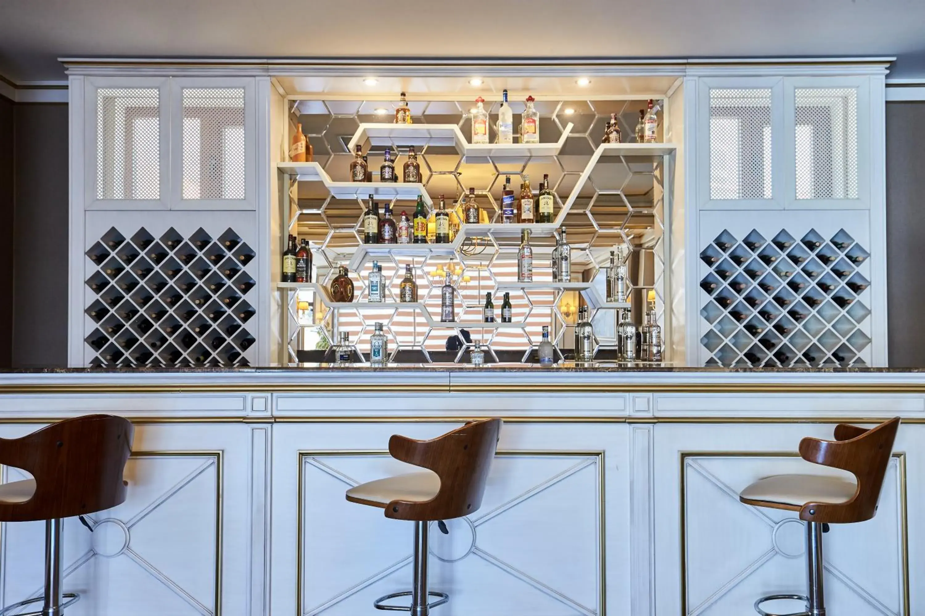 Lounge or bar in Boulevard Side Hotel Lounge or bar in Boulevard Side Hotel