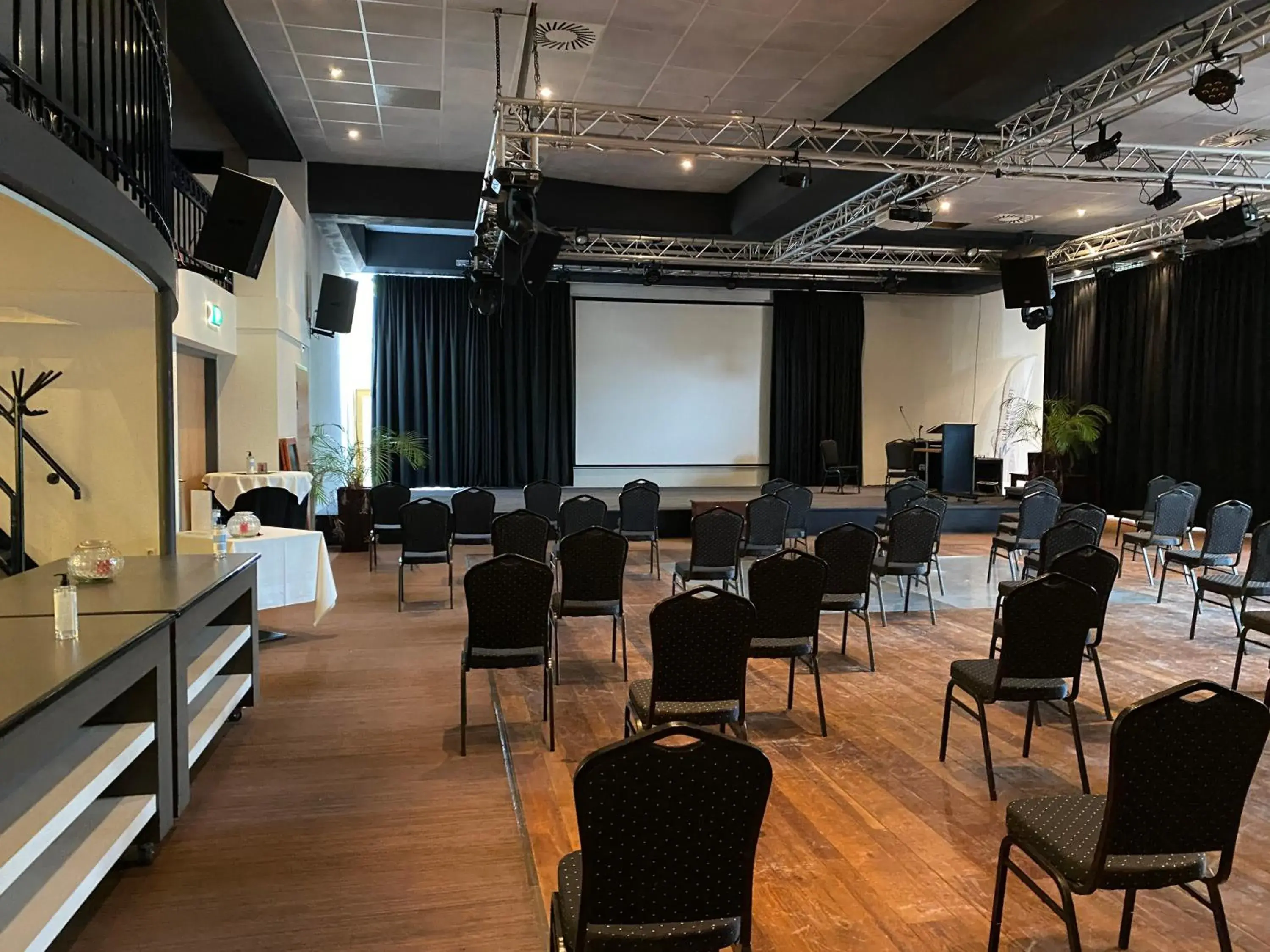 Living room in Fletcher Wellness-Hotel Brabant-Mill Living room in Fletcher Wellness-Hotel Brabant-Mill