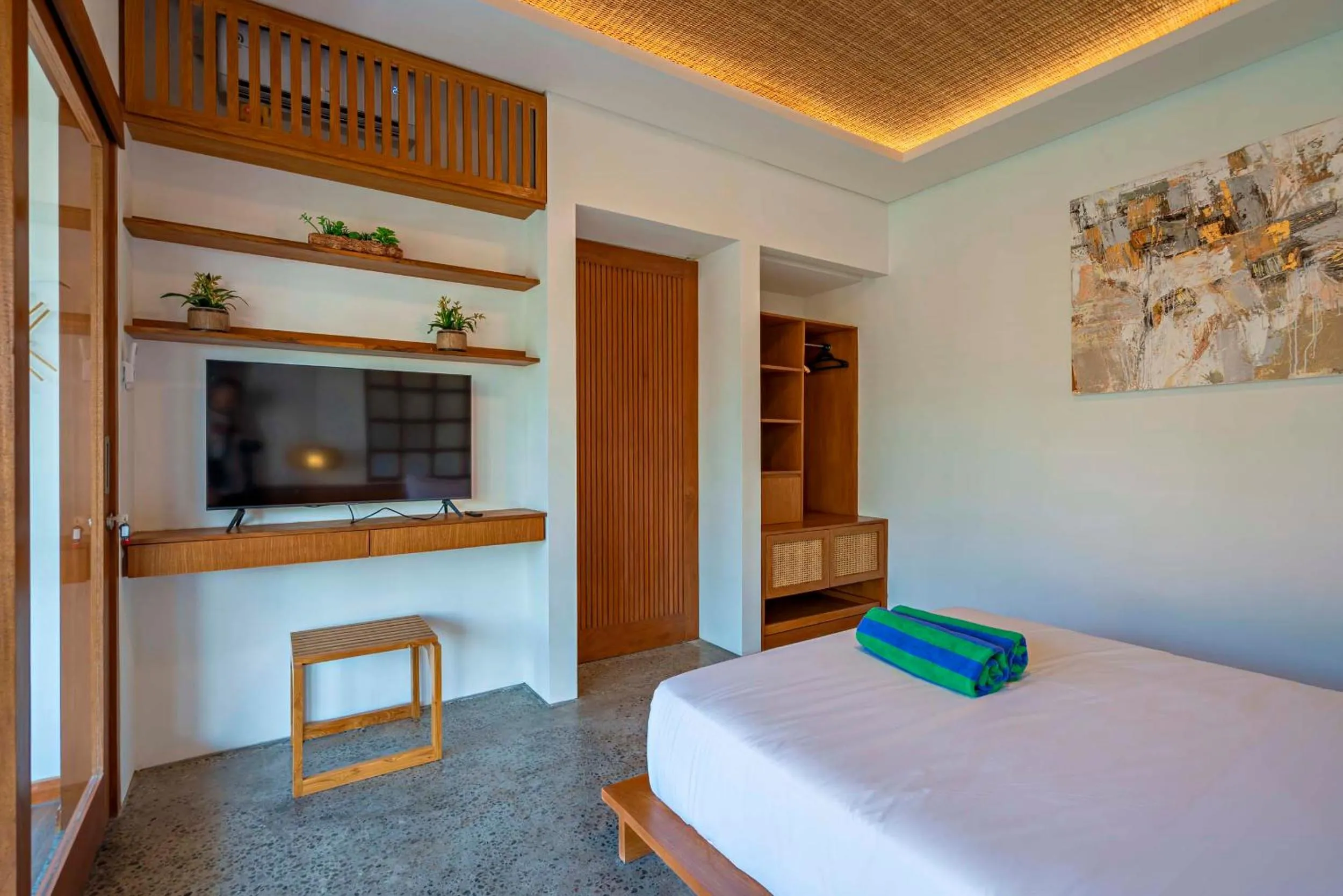 Bed in Villa Kemiri - Canggu near Batu Bolong Beach