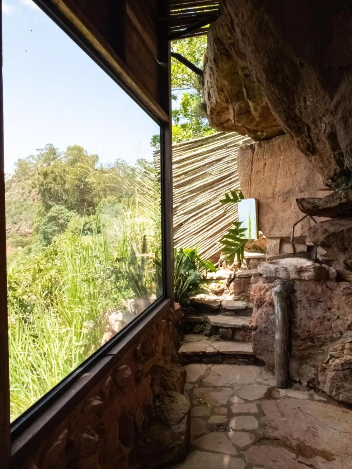 Day in REFUGIO LA ROCA