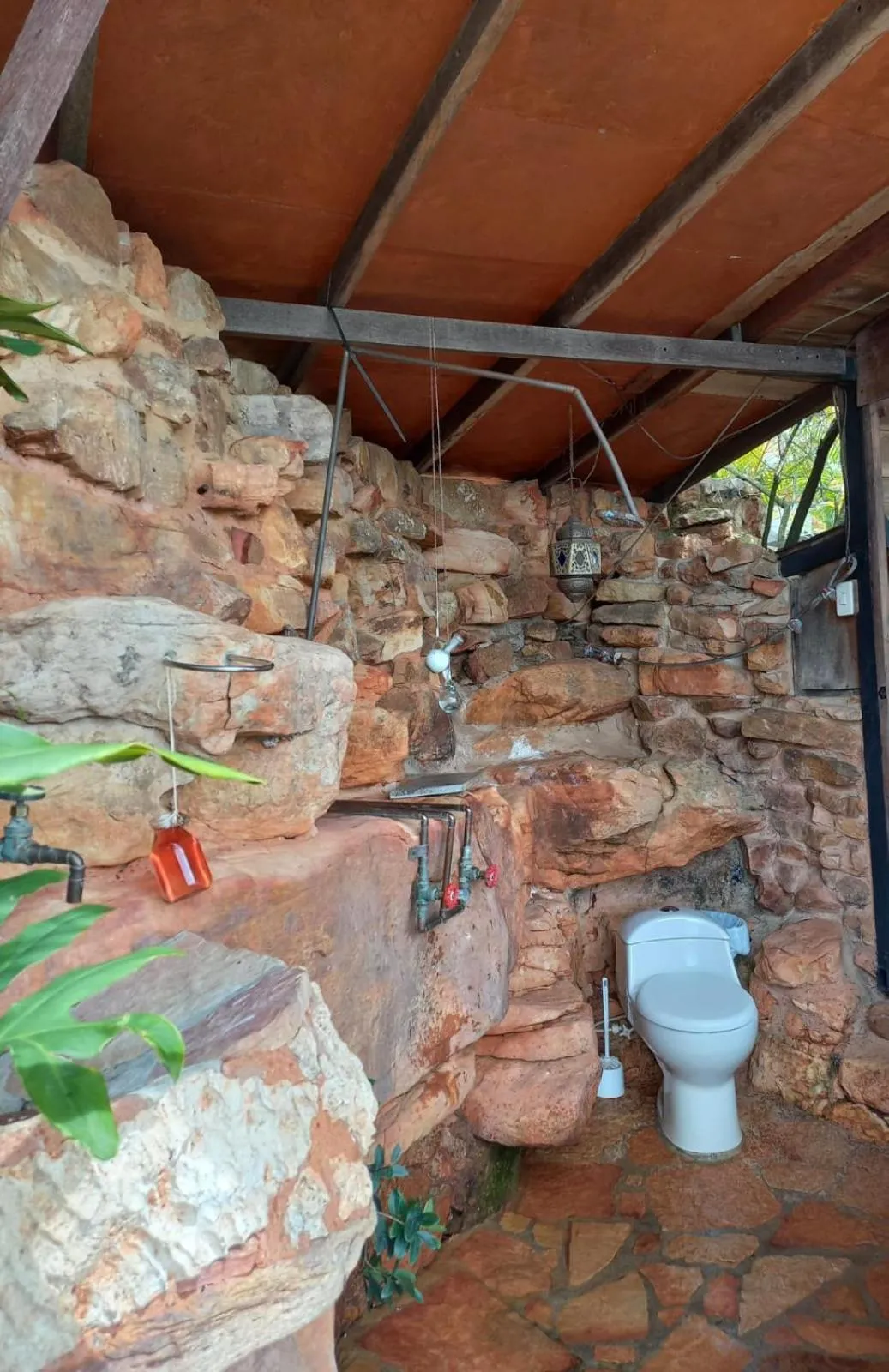 Shower in REFUGIO LA ROCA