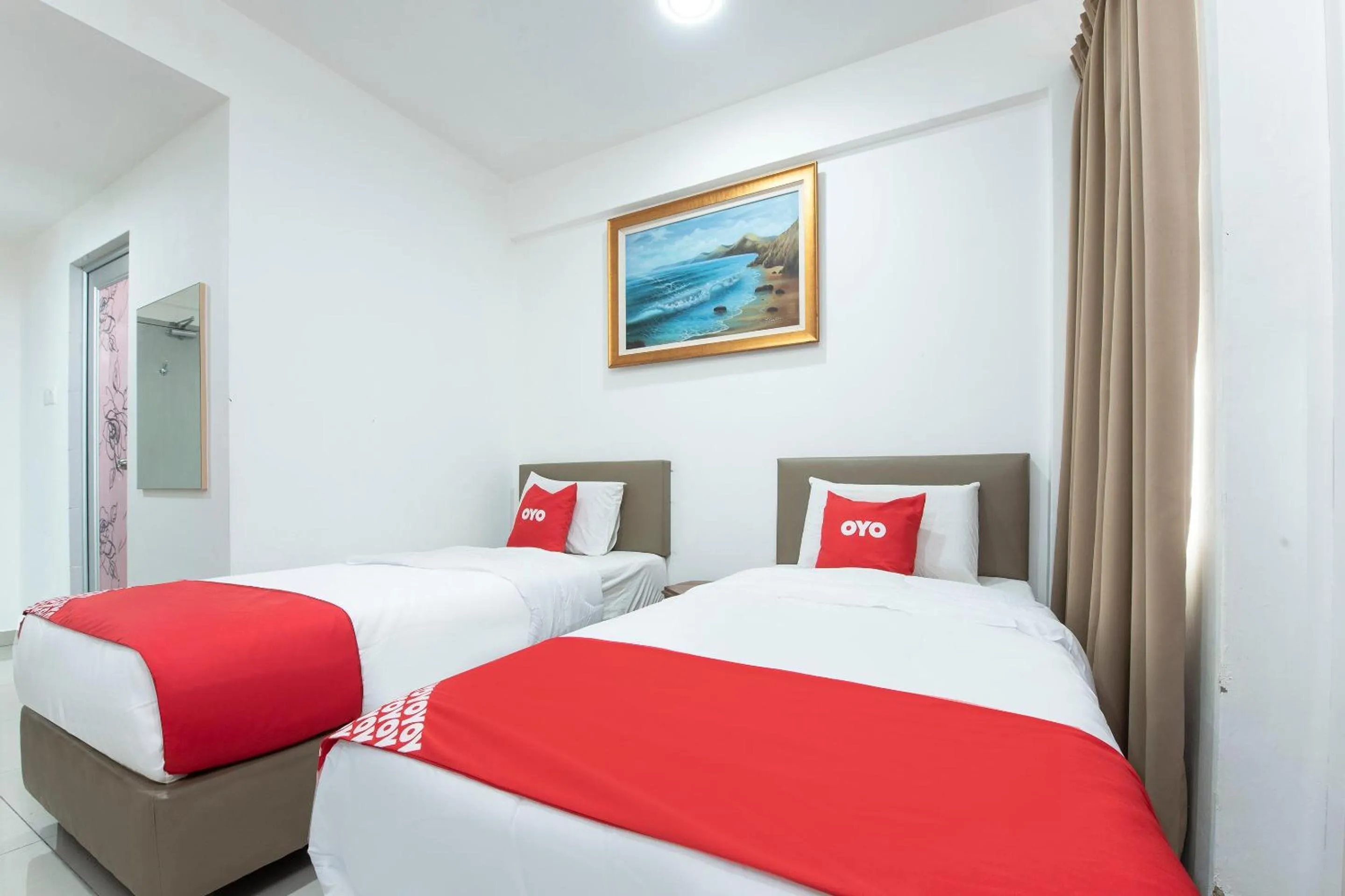 Bed in Sg Rengit City Resort 3