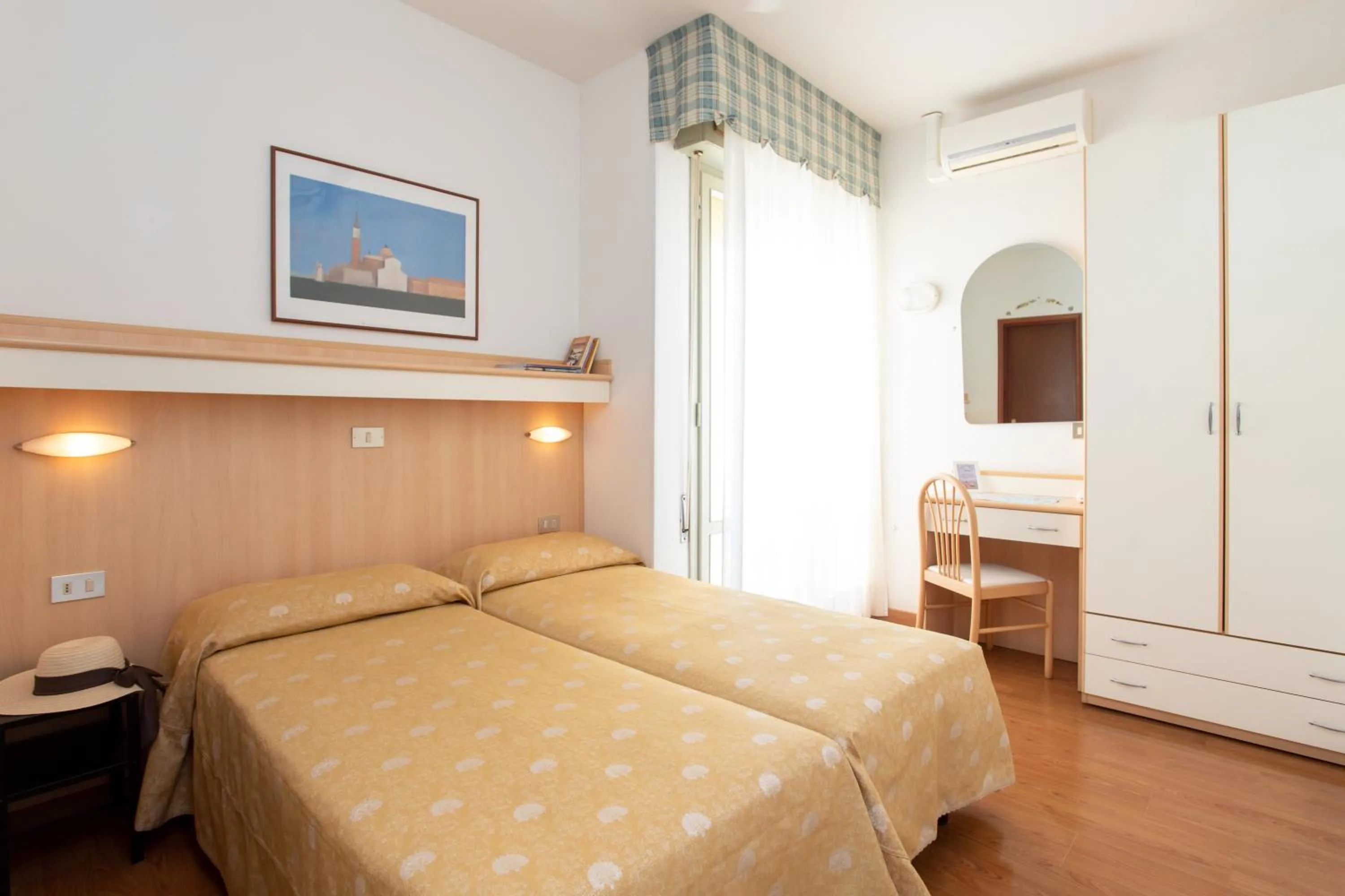 Bed in Hotel Telenia