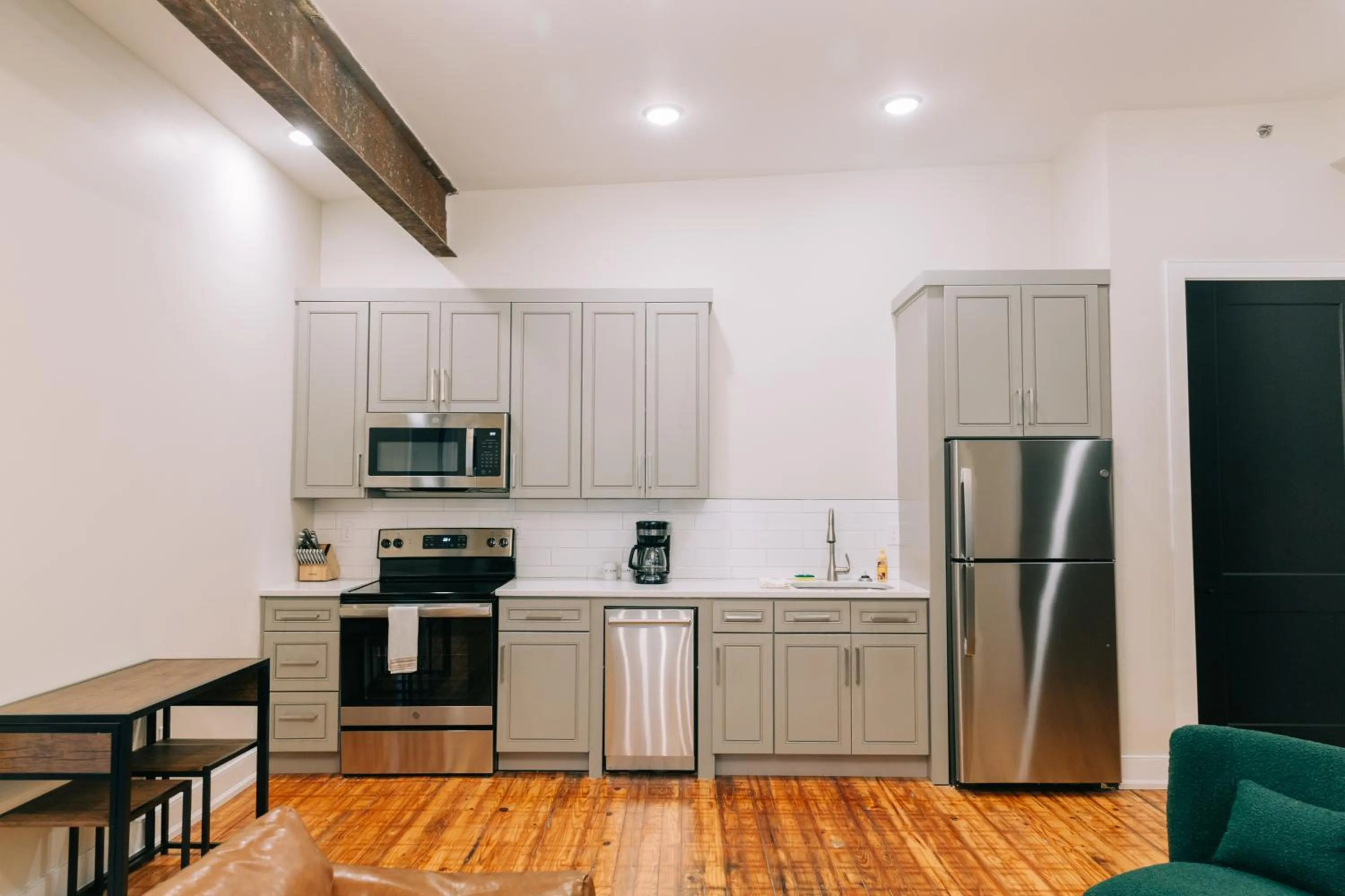 Kitchen or kitchenette in The St. Clair