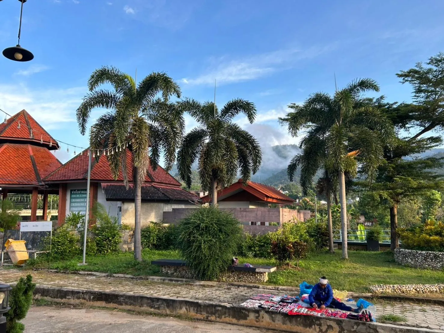 Garden in Saranya River House สรัญญาริเวอร์เฮาส์