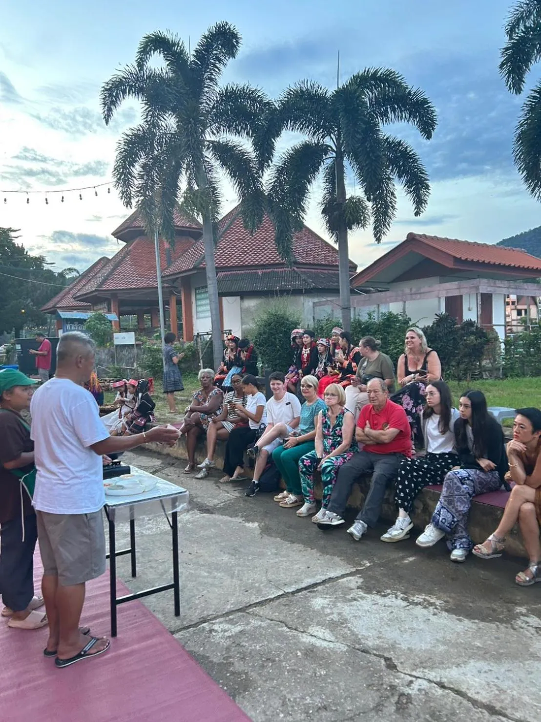 Garden in Saranya River House สรัญญาริเวอร์เฮาส์