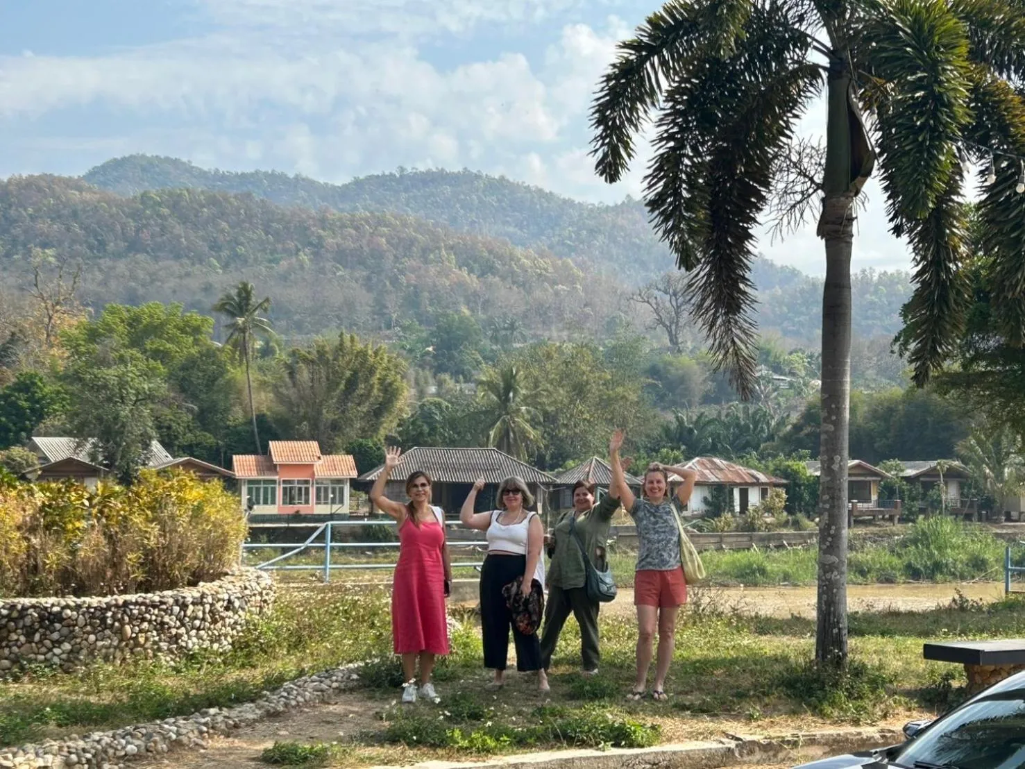 Garden in Saranya River House สรัญญาริเวอร์เฮาส์
