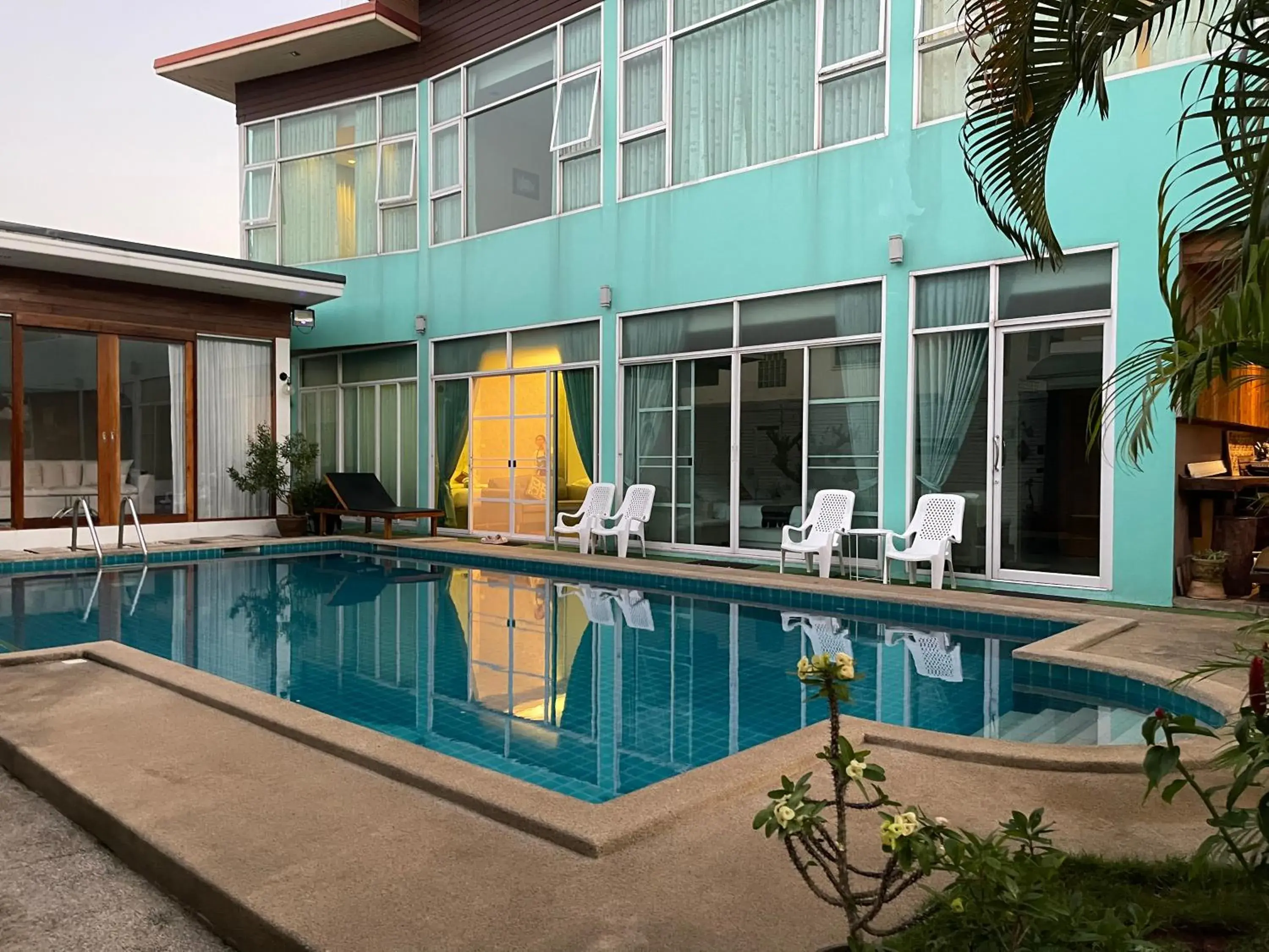 Swimming pool in Saranya River House สรัญญาริเวอร์เฮาส์ Swimming pool in Saranya River House สรัญญาริเวอร์เฮาส์
