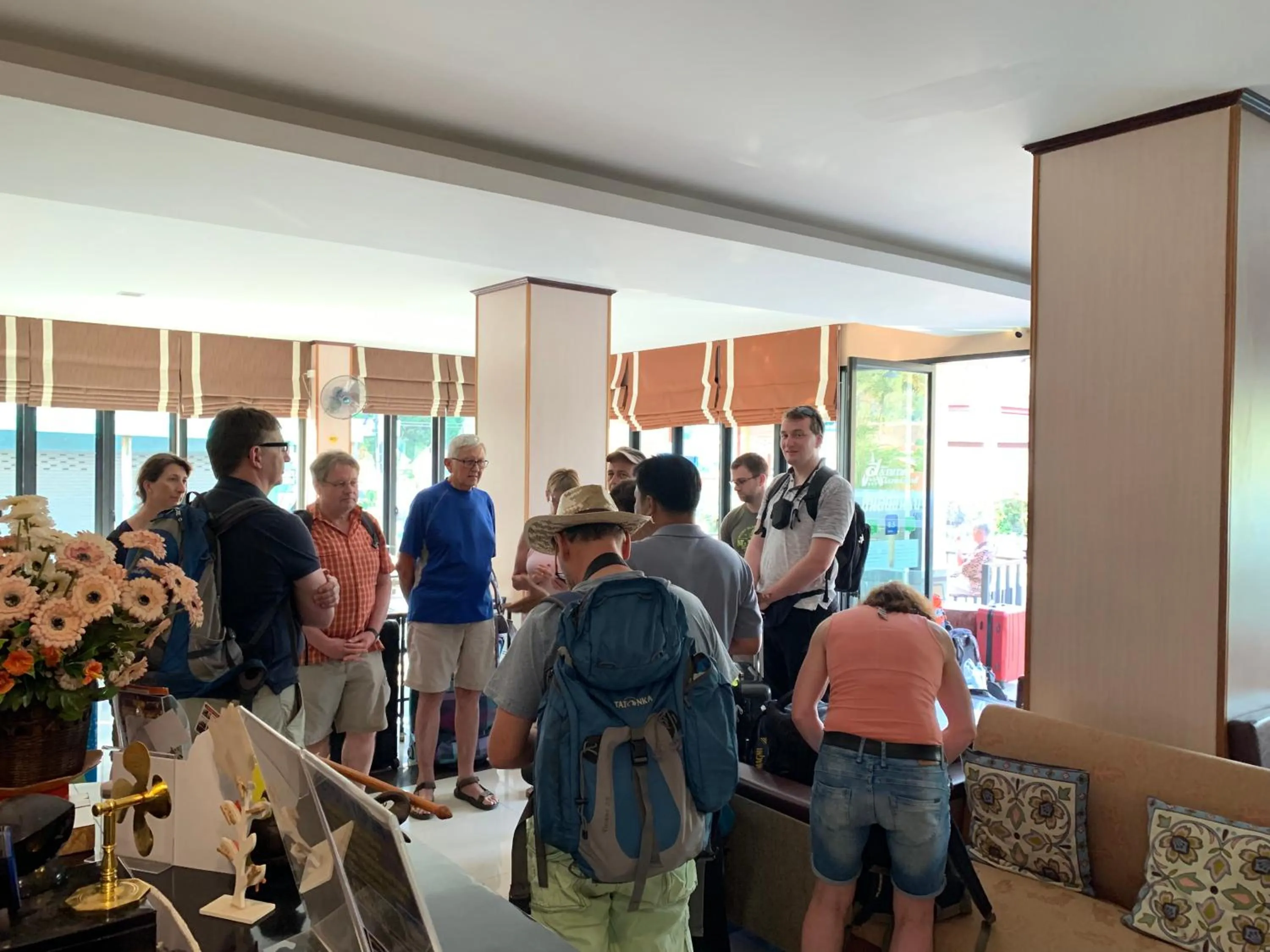 group of guests in Saranya River House สรัญญาริเวอร์เฮาส์