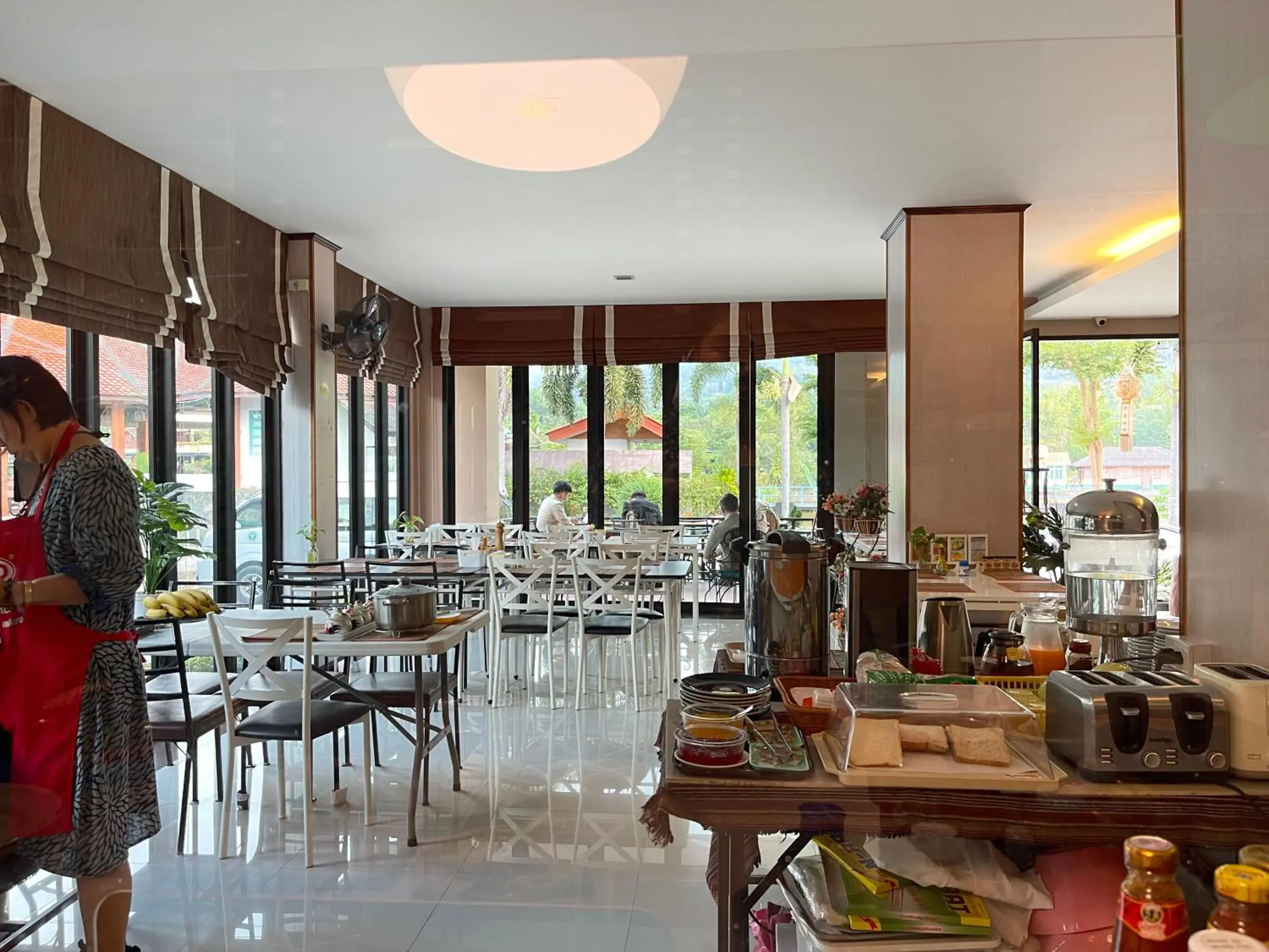 Restaurant/places to eat in Saranya River House สรัญญาริเวอร์เฮาส์ Restaurant/places to eat in Saranya River House สรัญญาริเวอร์เฮาส์