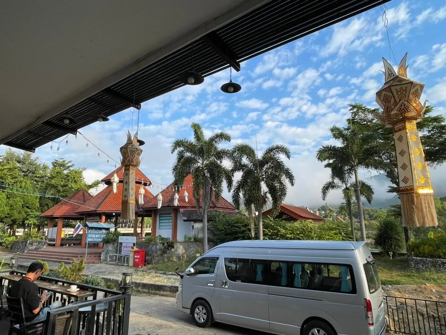 Garden in Saranya River House สรัญญาริเวอร์เฮาส์