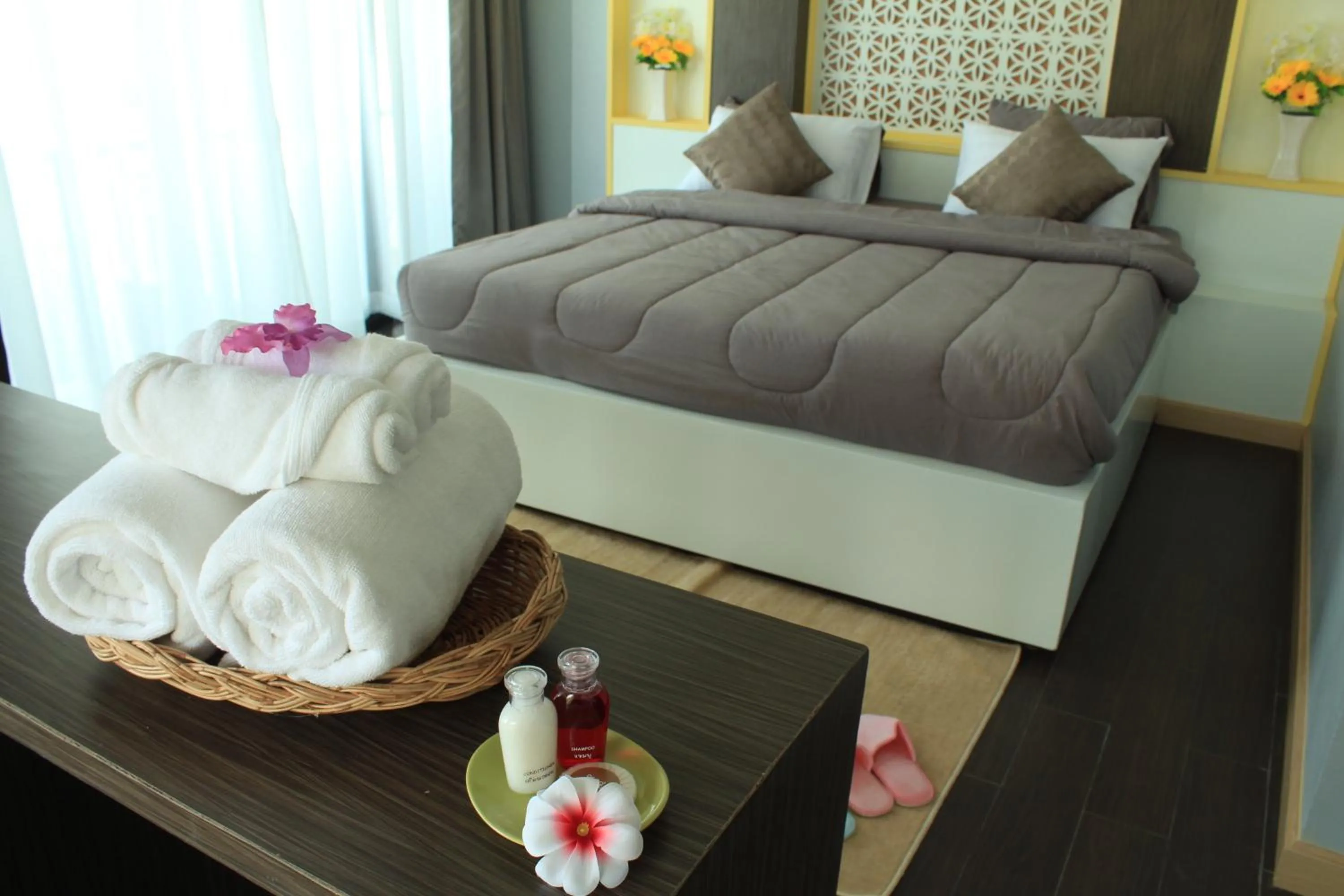 Photo of the whole room, Bed in Saranya River House สรัญญาริเวอร์เฮาส์