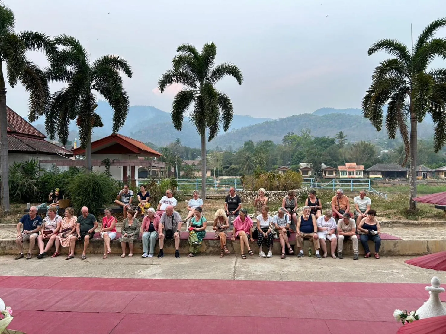 Garden in Saranya River House สรัญญาริเวอร์เฮาส์