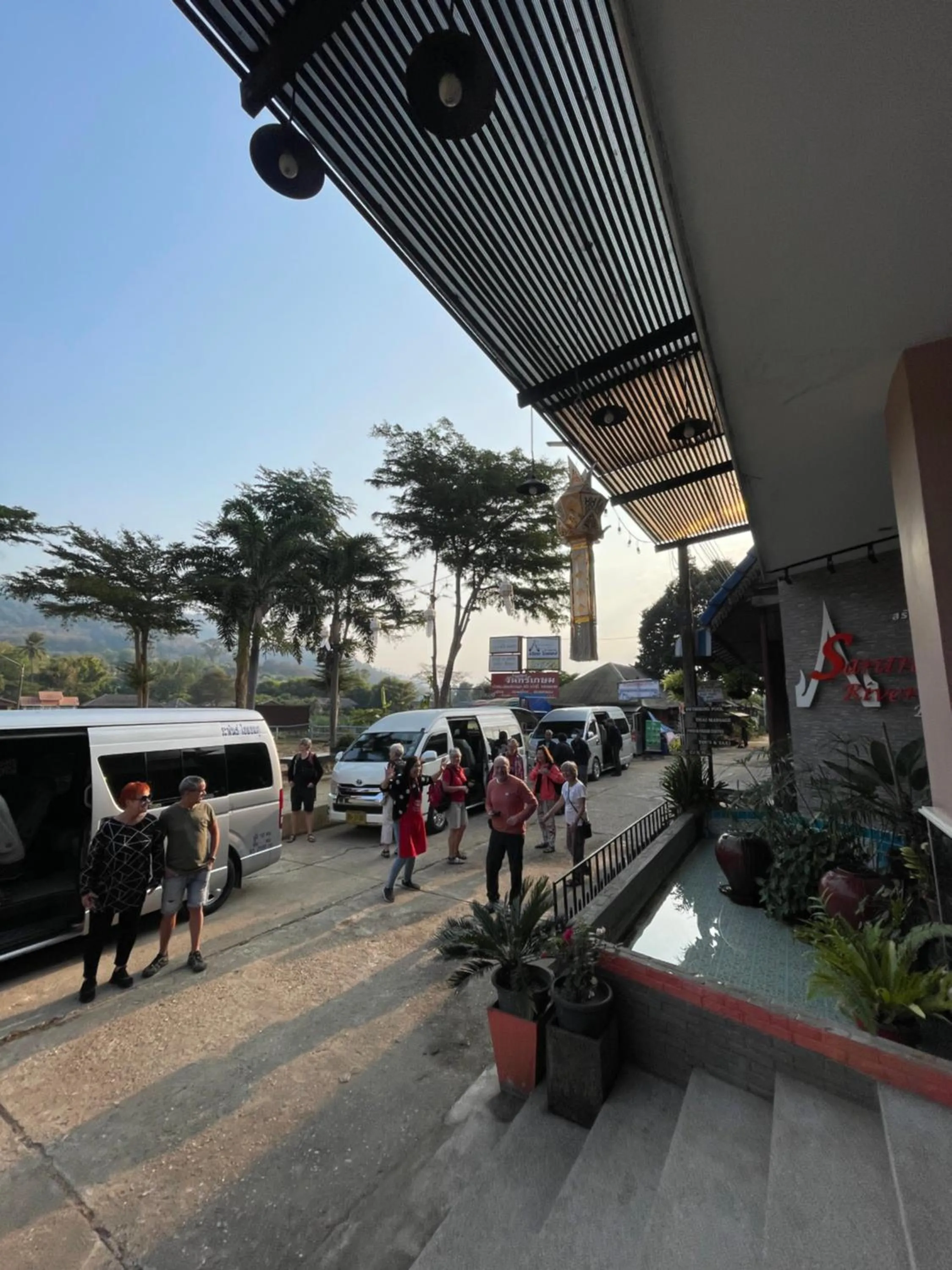 Garden in Saranya River House สรัญญาริเวอร์เฮาส์