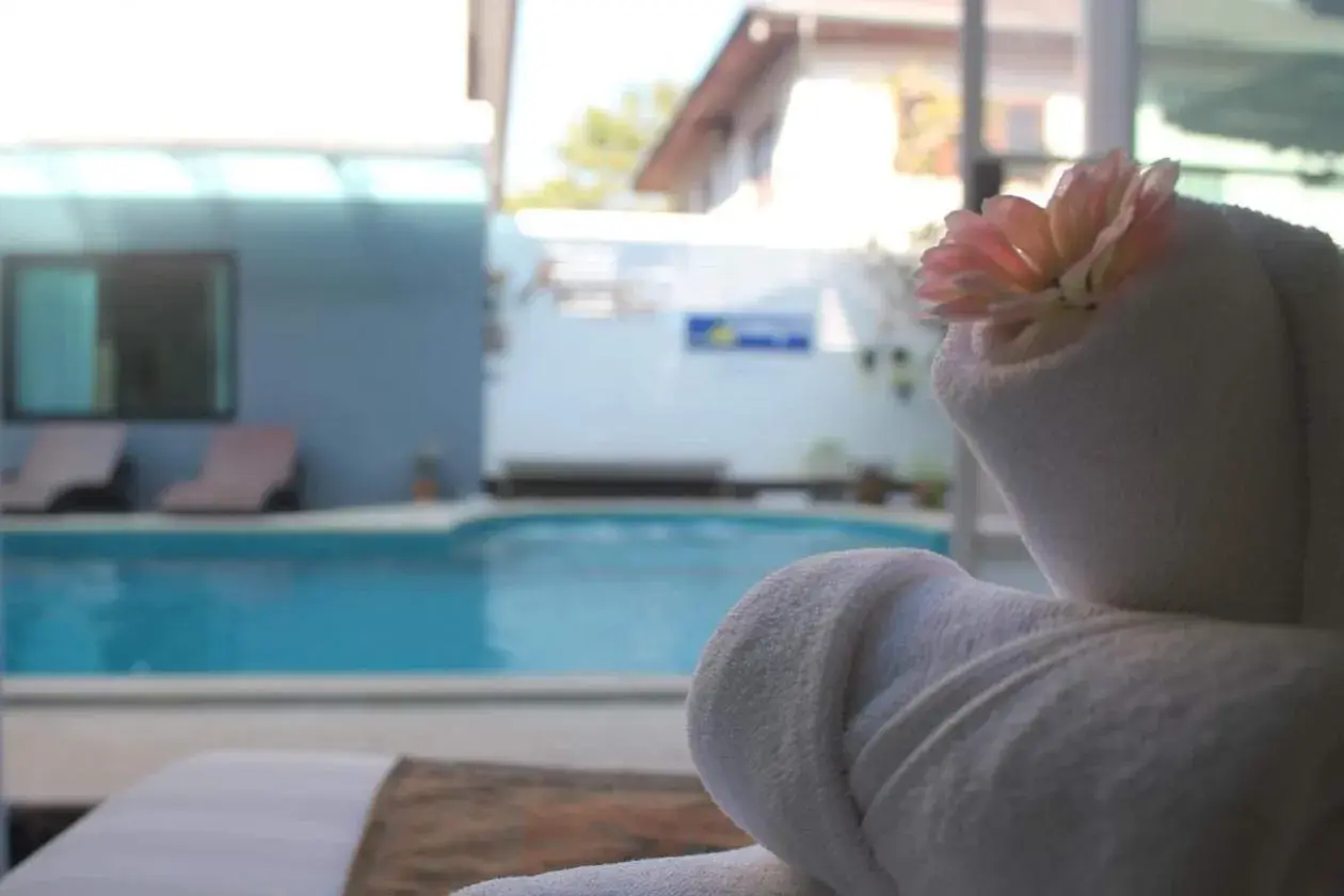 Pool view in Saranya River House สรัญญาริเวอร์เฮาส์ Pool view in Saranya River House สรัญญาริเวอร์เฮาส์