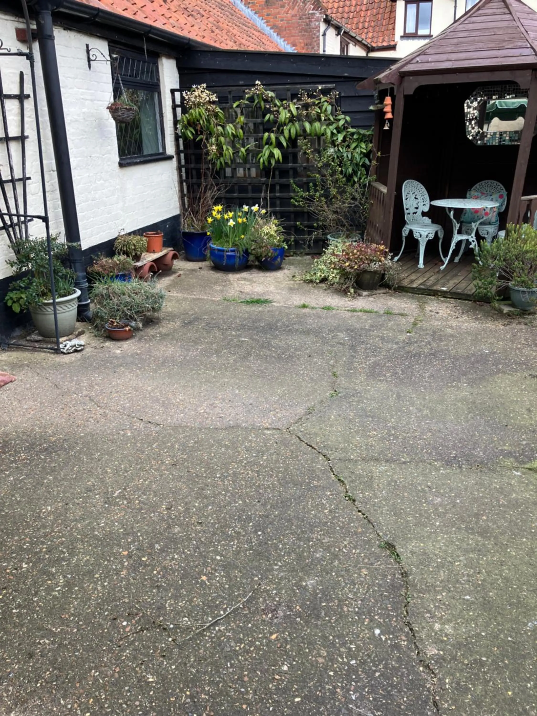 Valley Farmhouse, Westhall