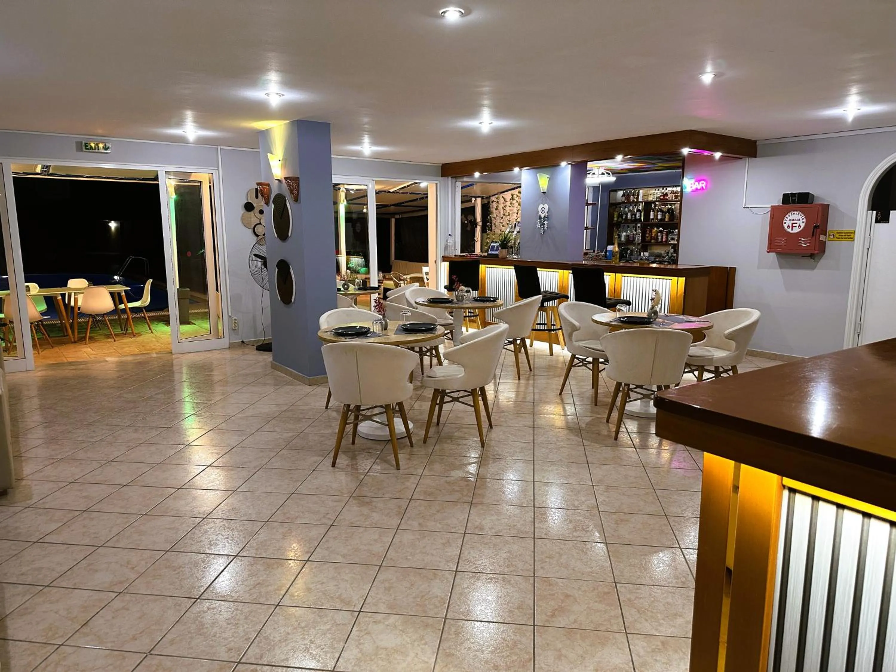 Restaurant/places to eat in Melitsa corfu hotel