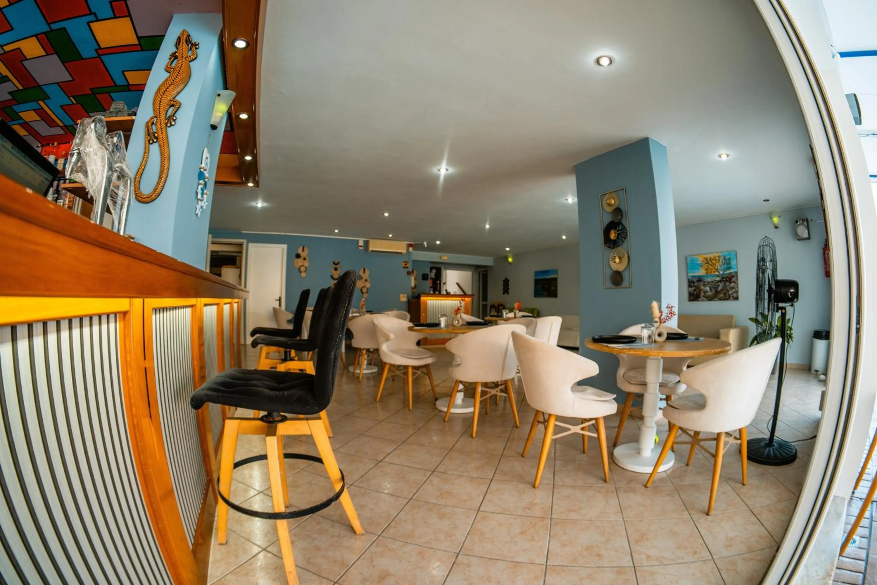 Restaurant/places to eat in Melitsa corfu hotel