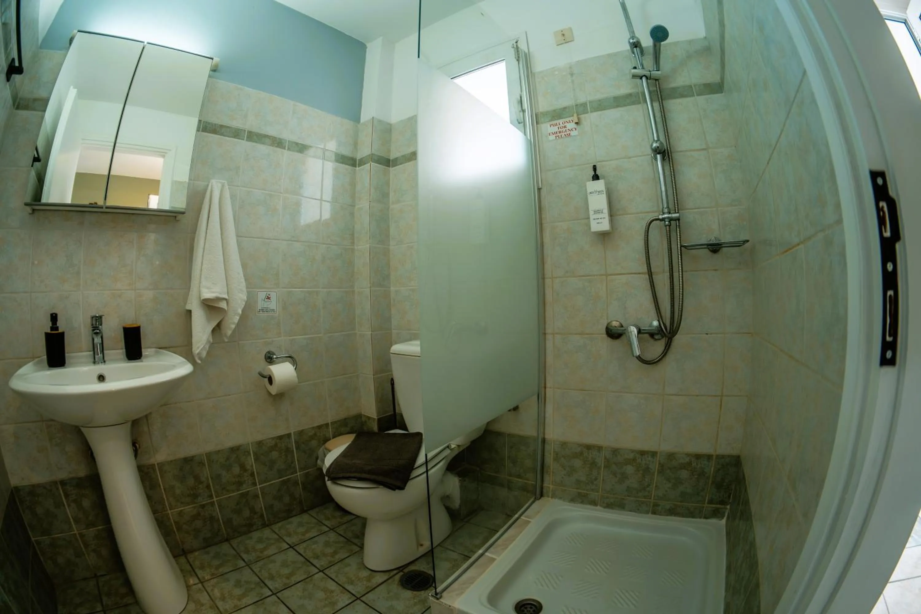 Shower in Melitsa corfu hotel