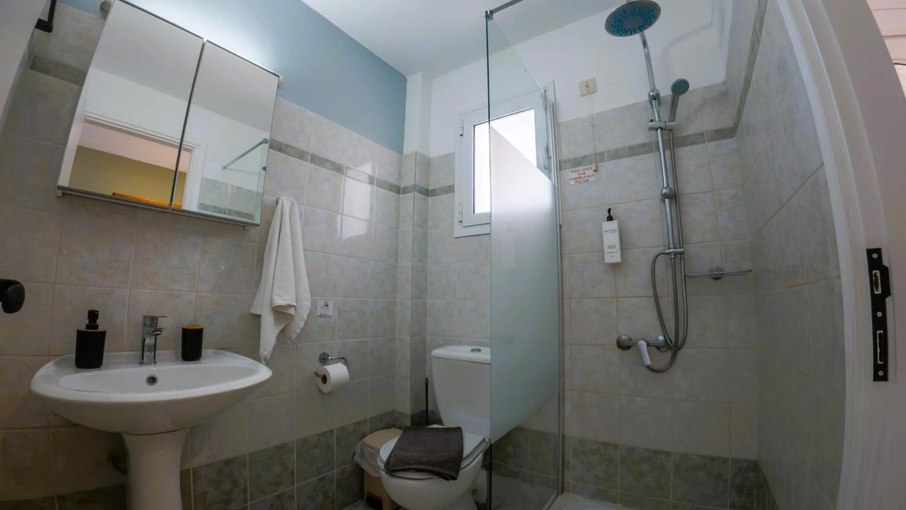 Shower in Melitsa corfu hotel
