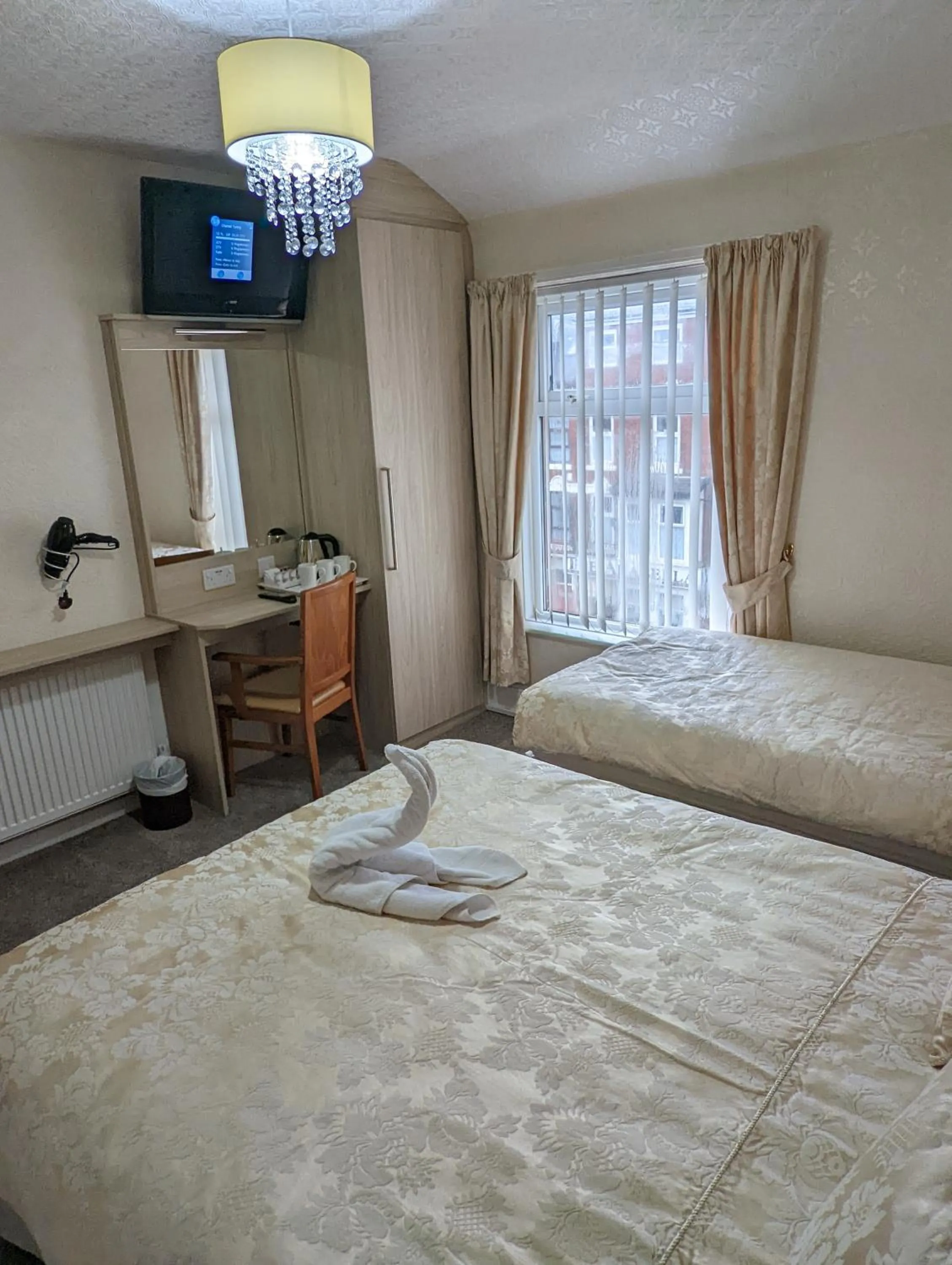 Photo of the whole room, Bed in The Stafford