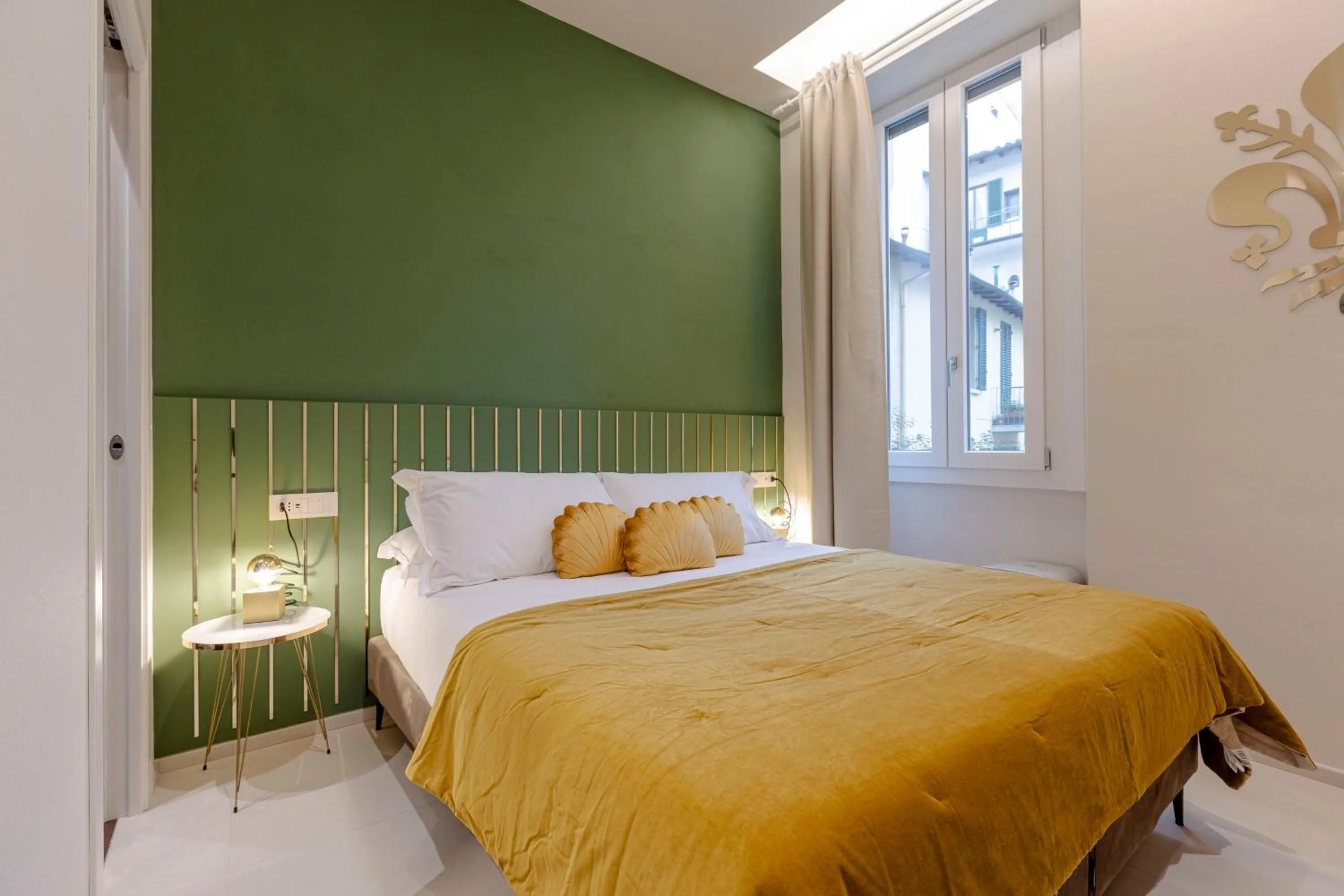 Bed in FLORENCE SEASONS B&B