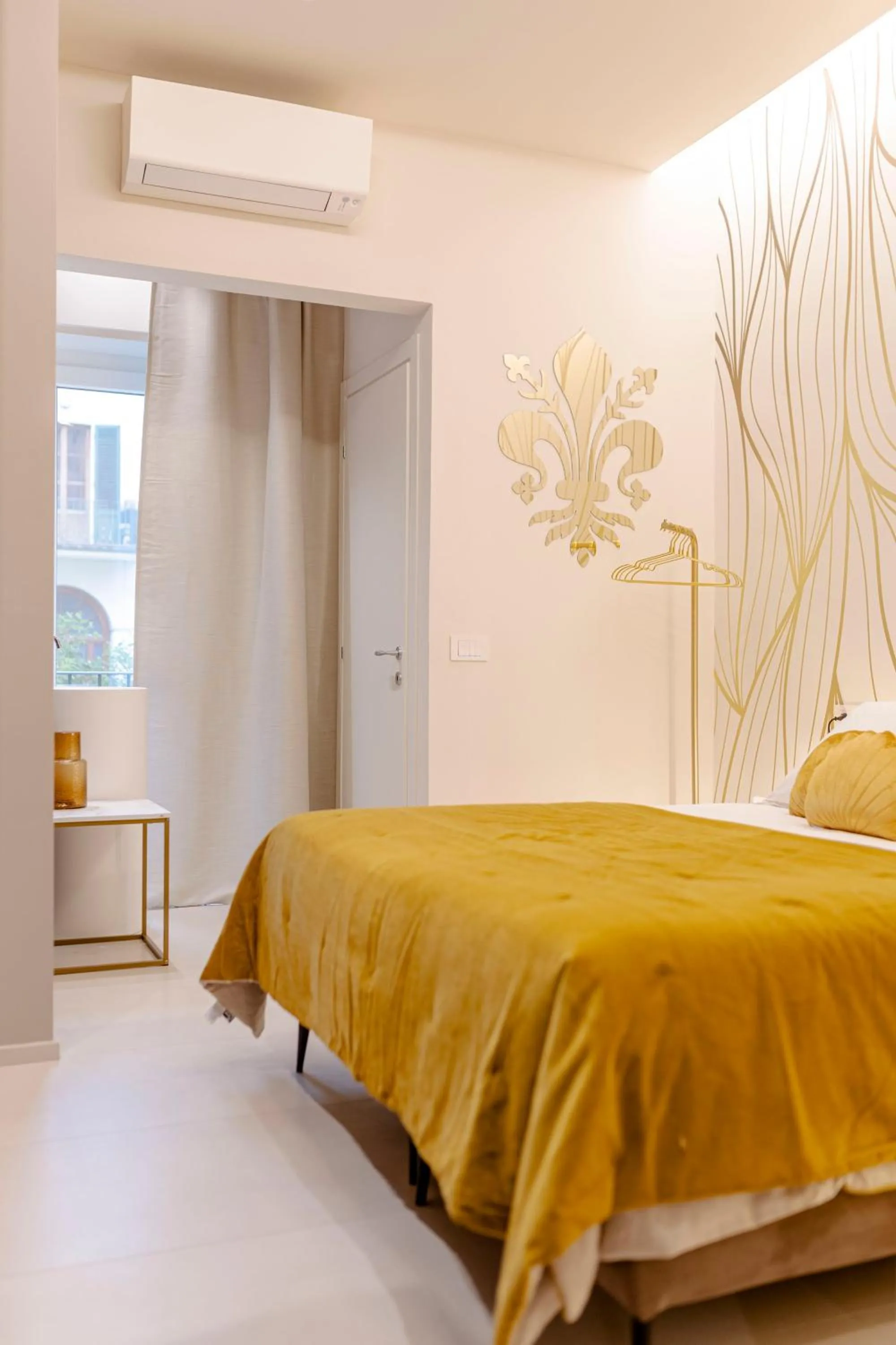Bed in FLORENCE SEASONS B&B