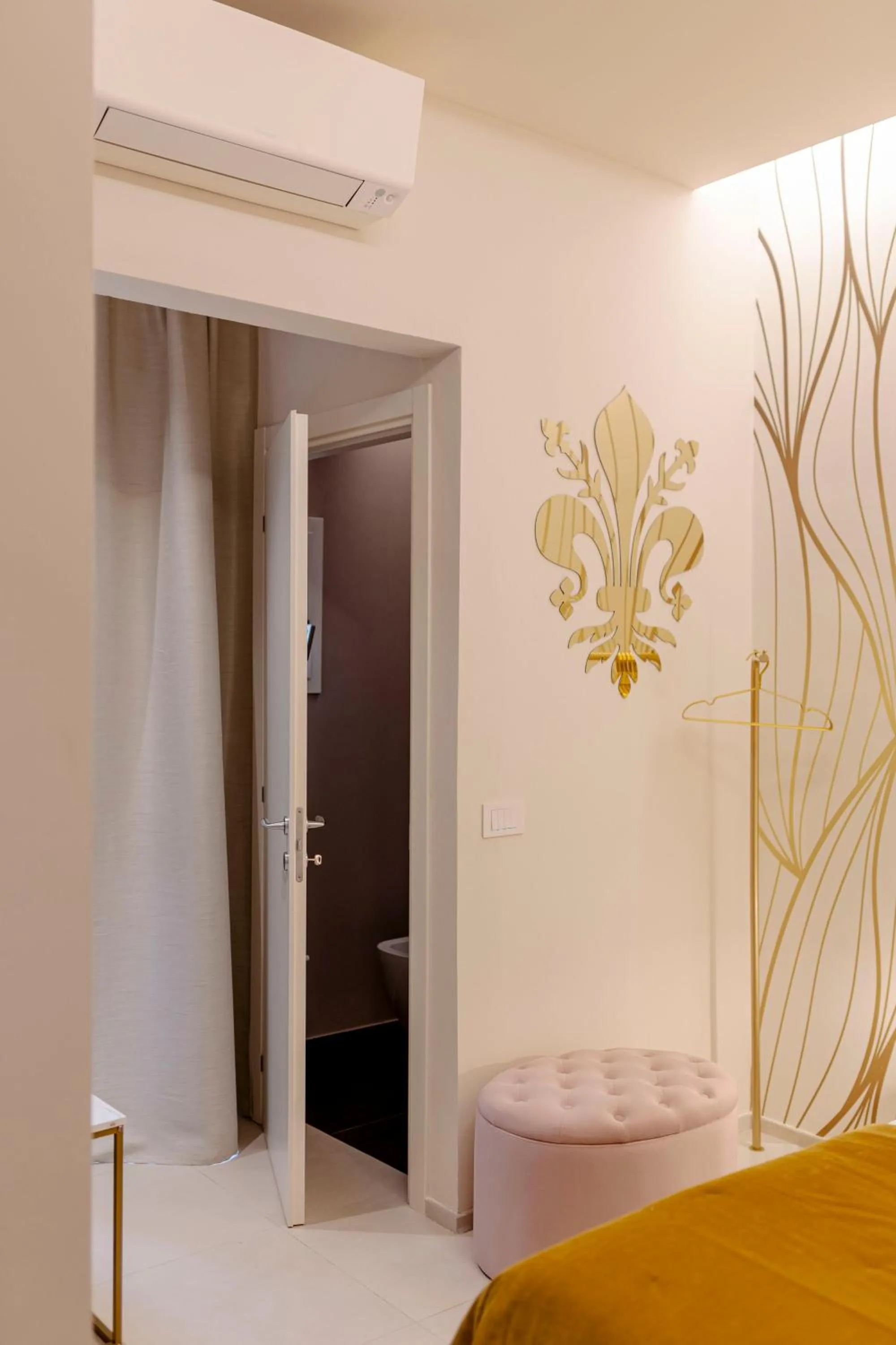 Bed in FLORENCE SEASONS B&B