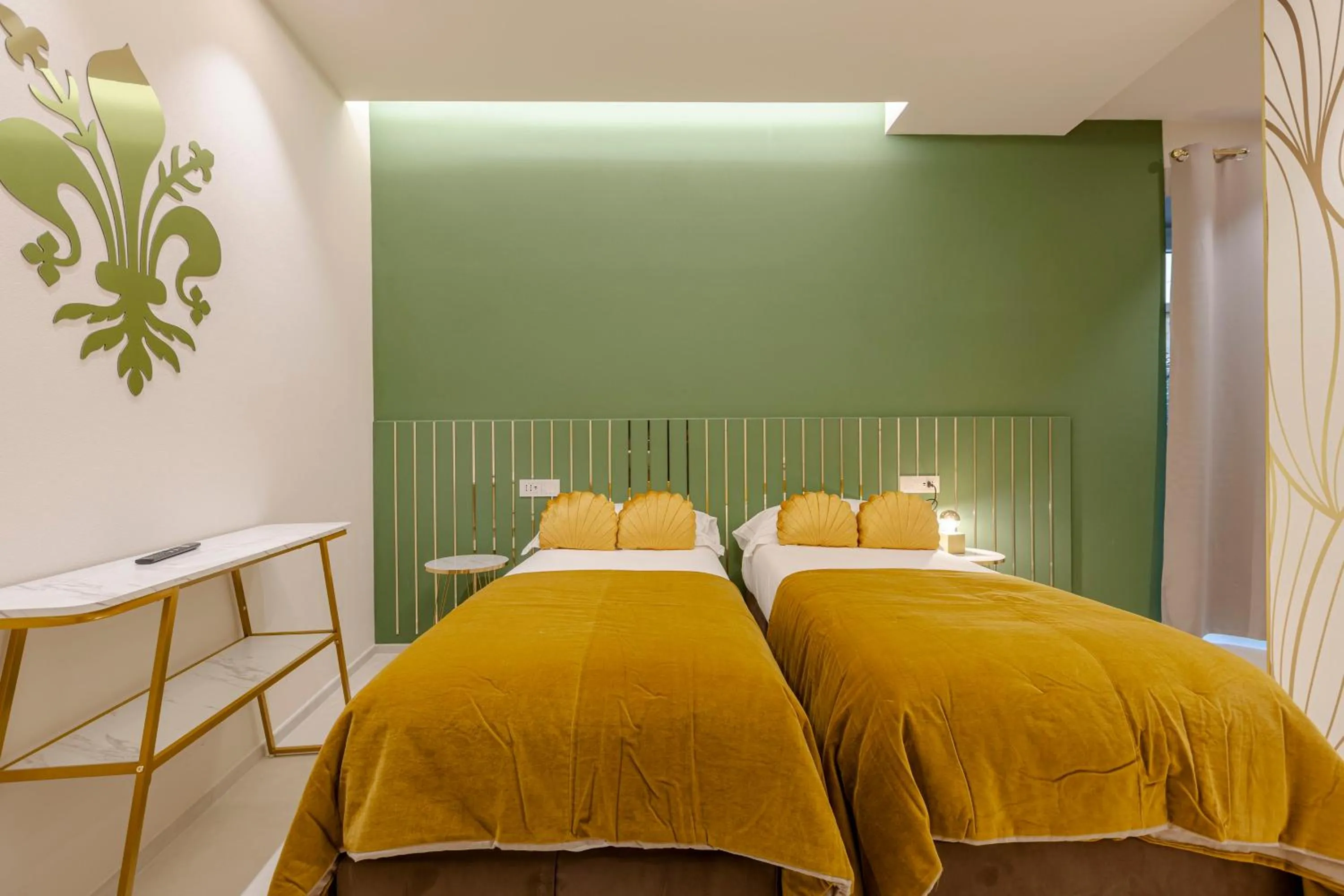 Bed in FLORENCE SEASONS B&B