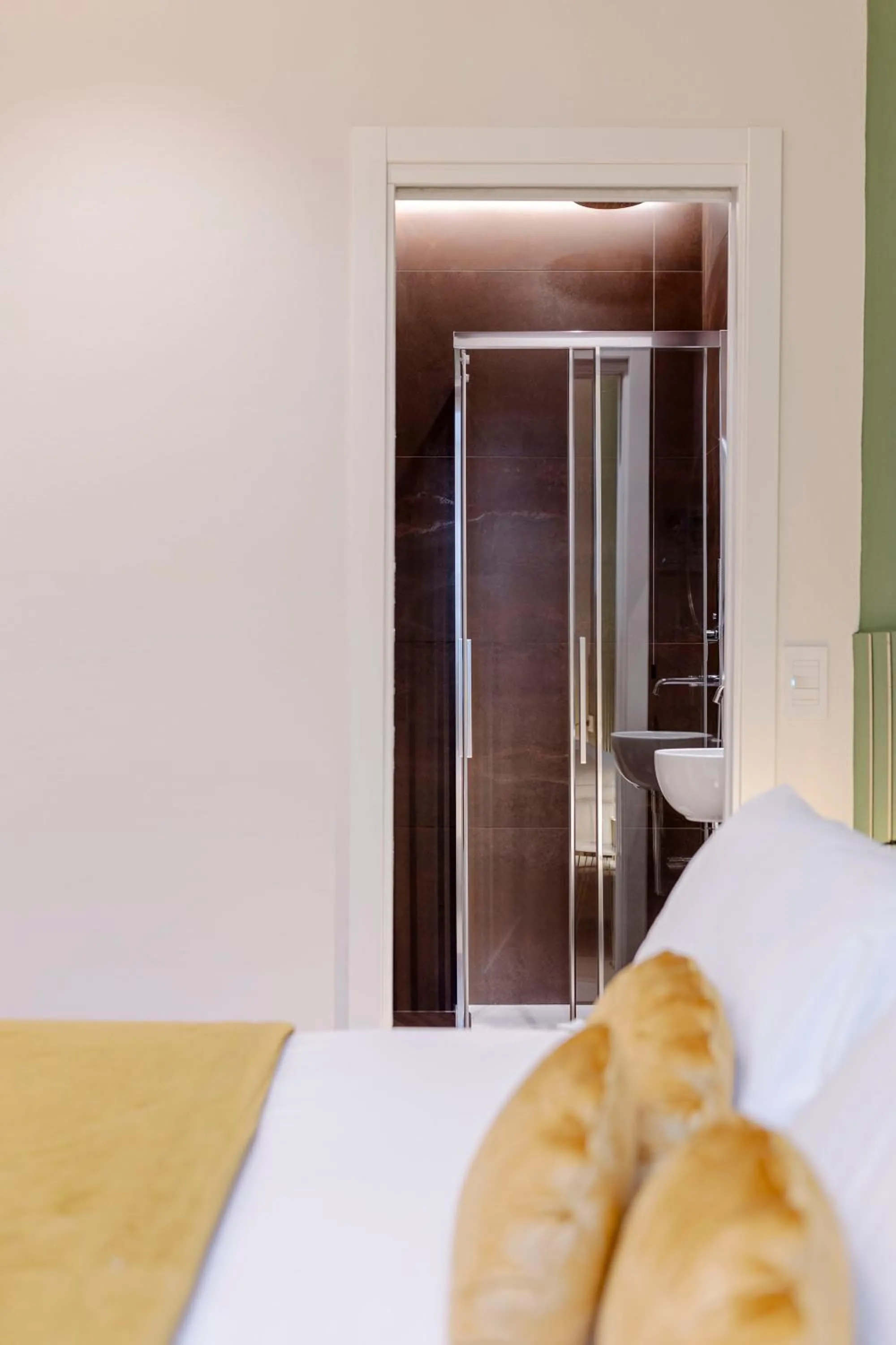 Bed in FLORENCE SEASONS B&B