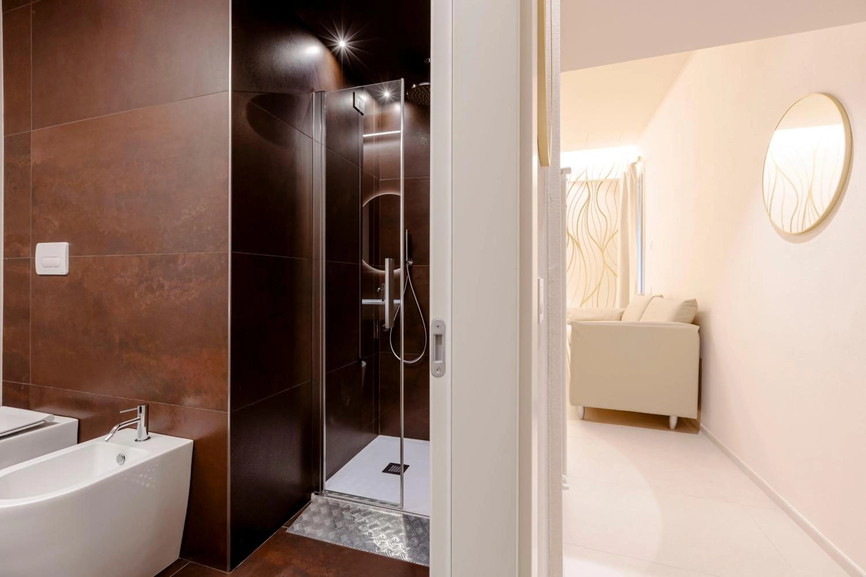 Shower in FLORENCE SEASONS B&B