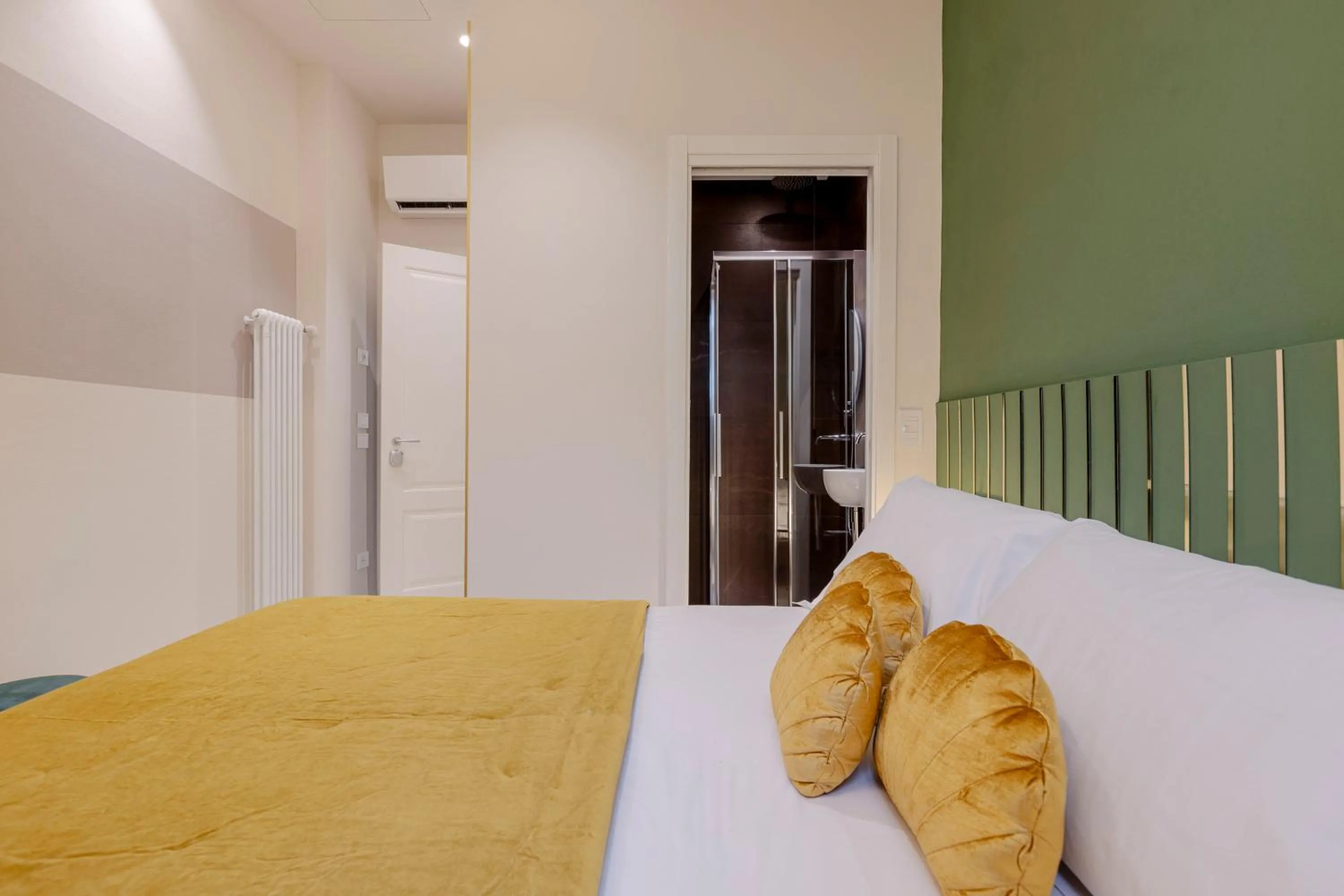 Bed in FLORENCE SEASONS B&B