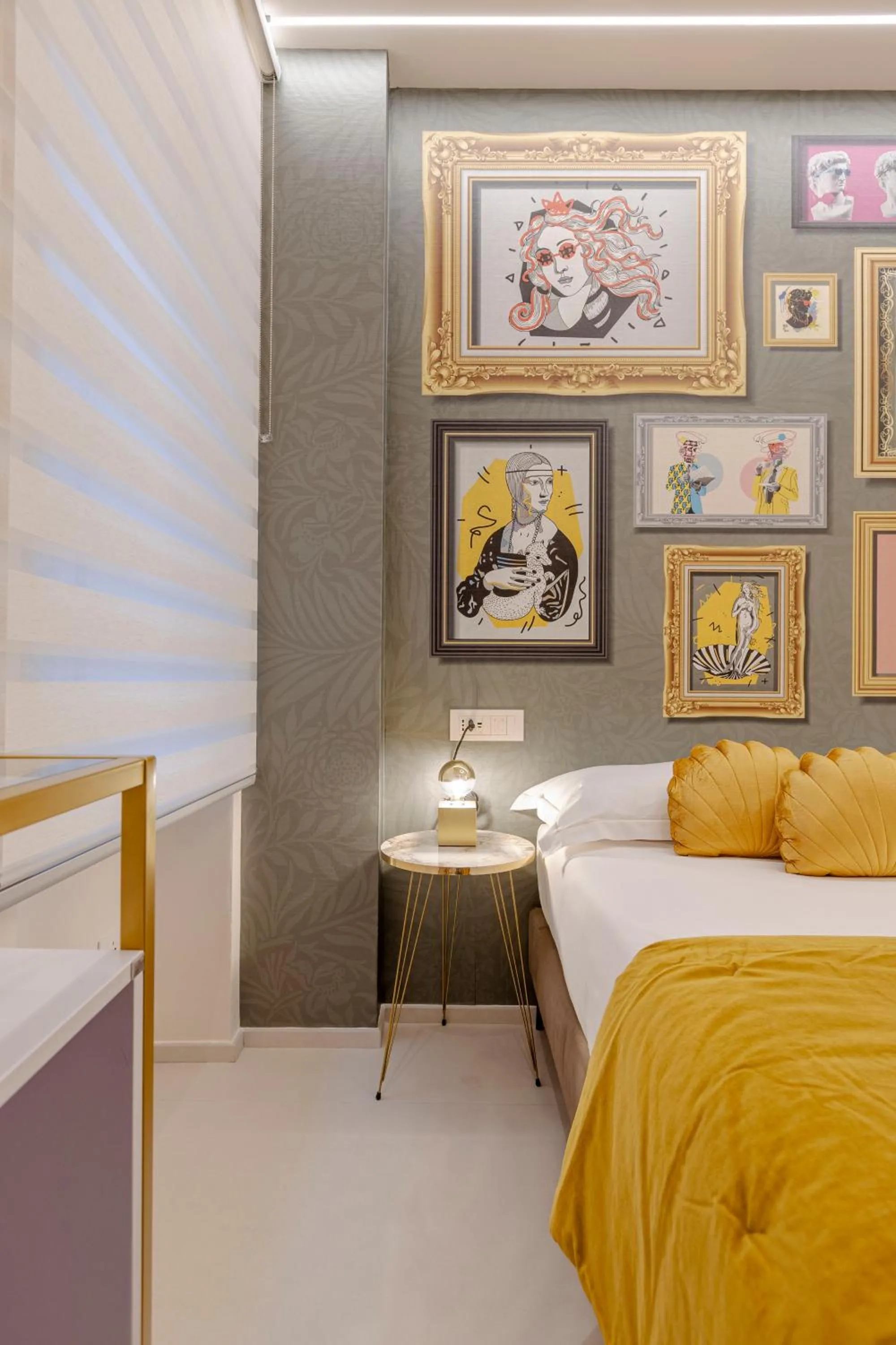 Bed in FLORENCE SEASONS B&B