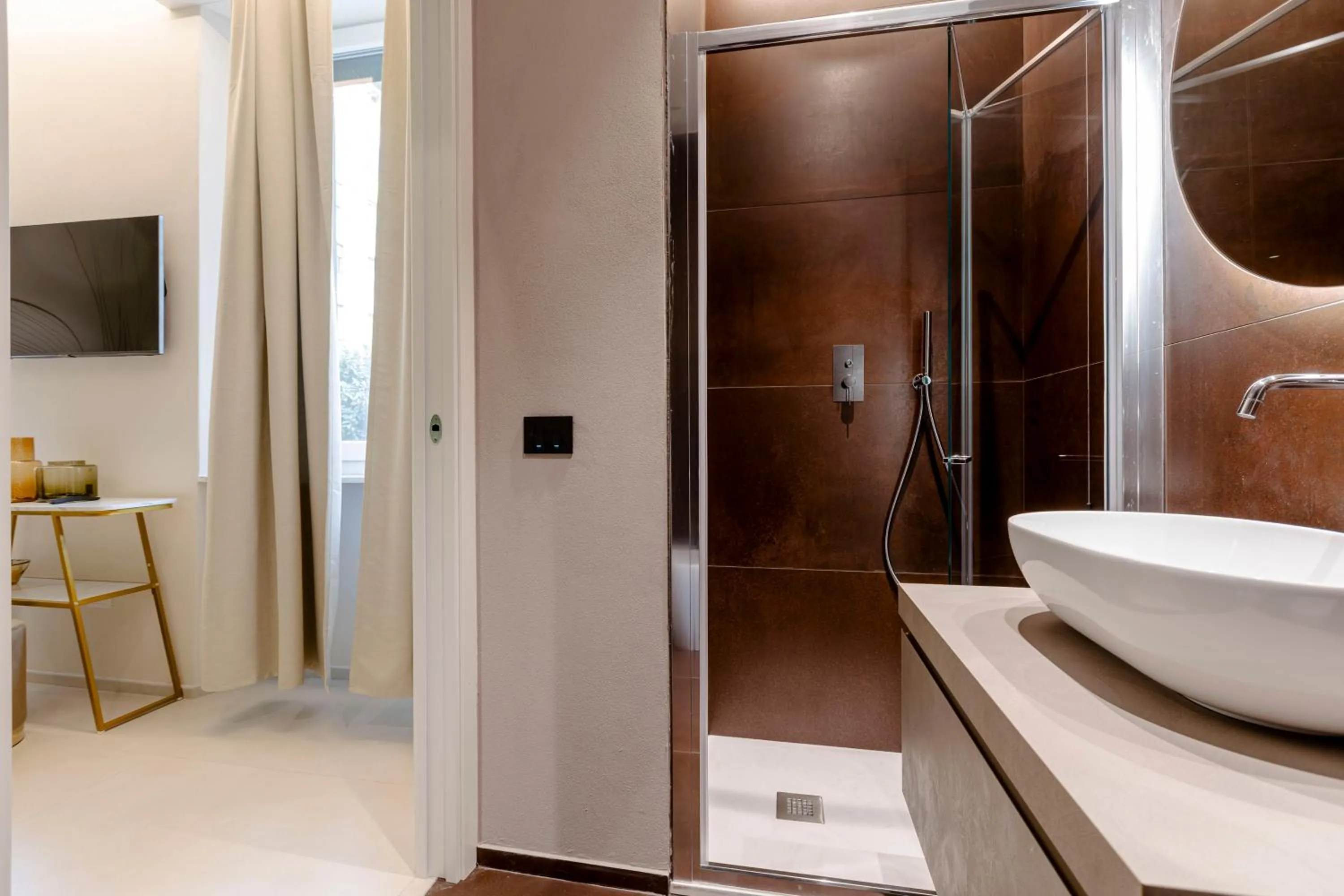 Shower in FLORENCE SEASONS B&B