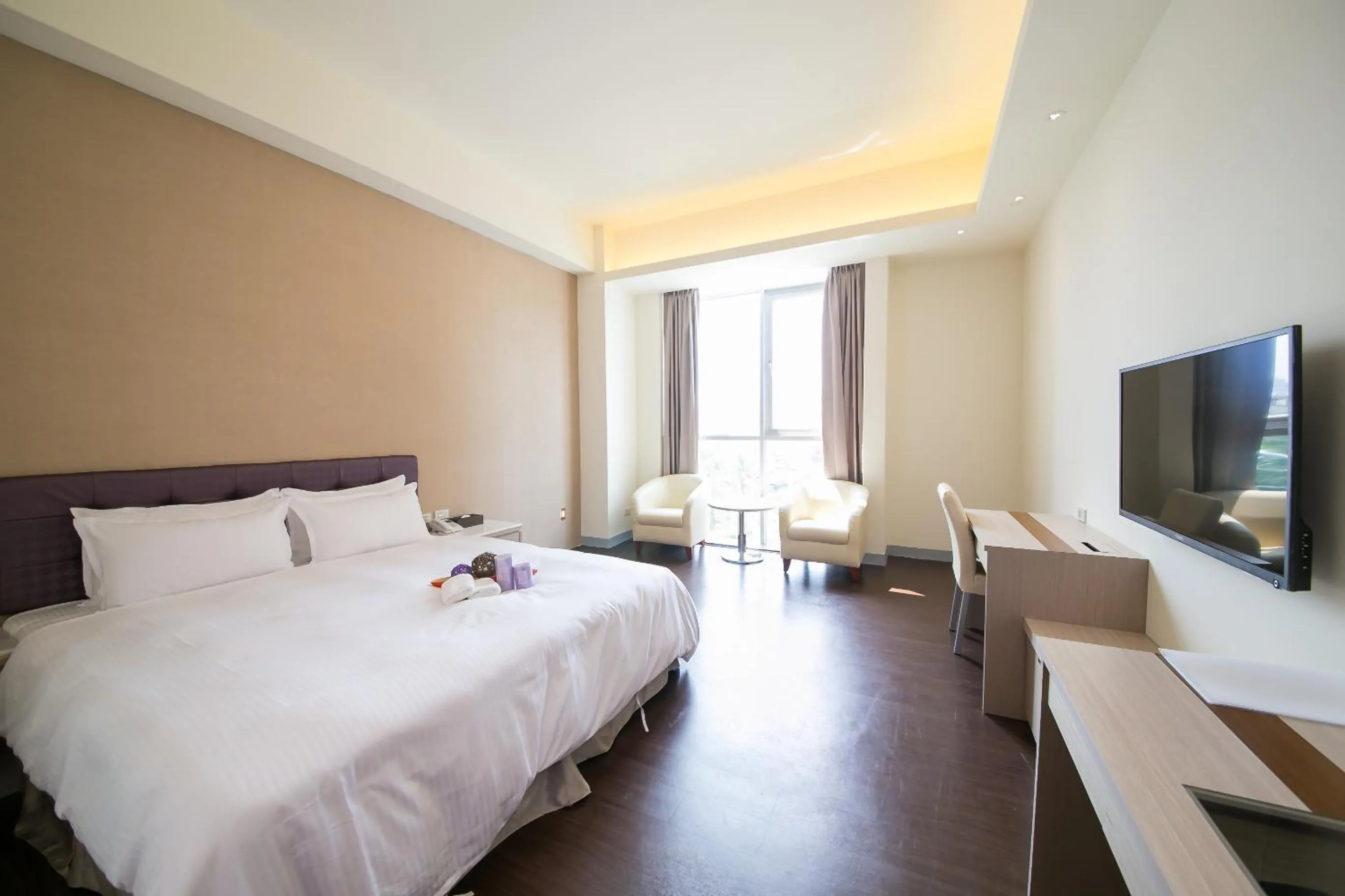 Photo of the whole room, Bed in Sunseed International Villa Hotel