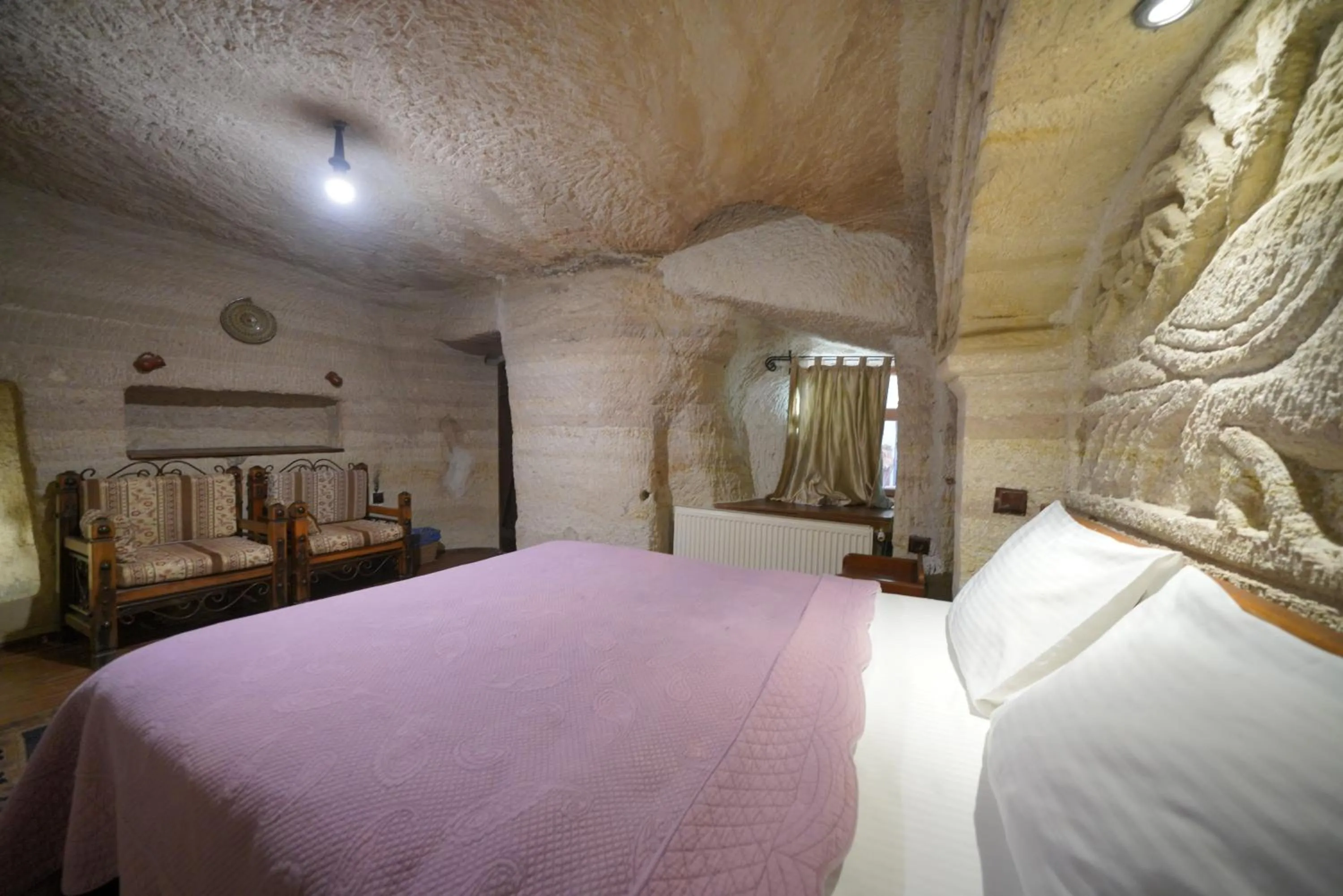 Bed in Turan Cappadocia Cave