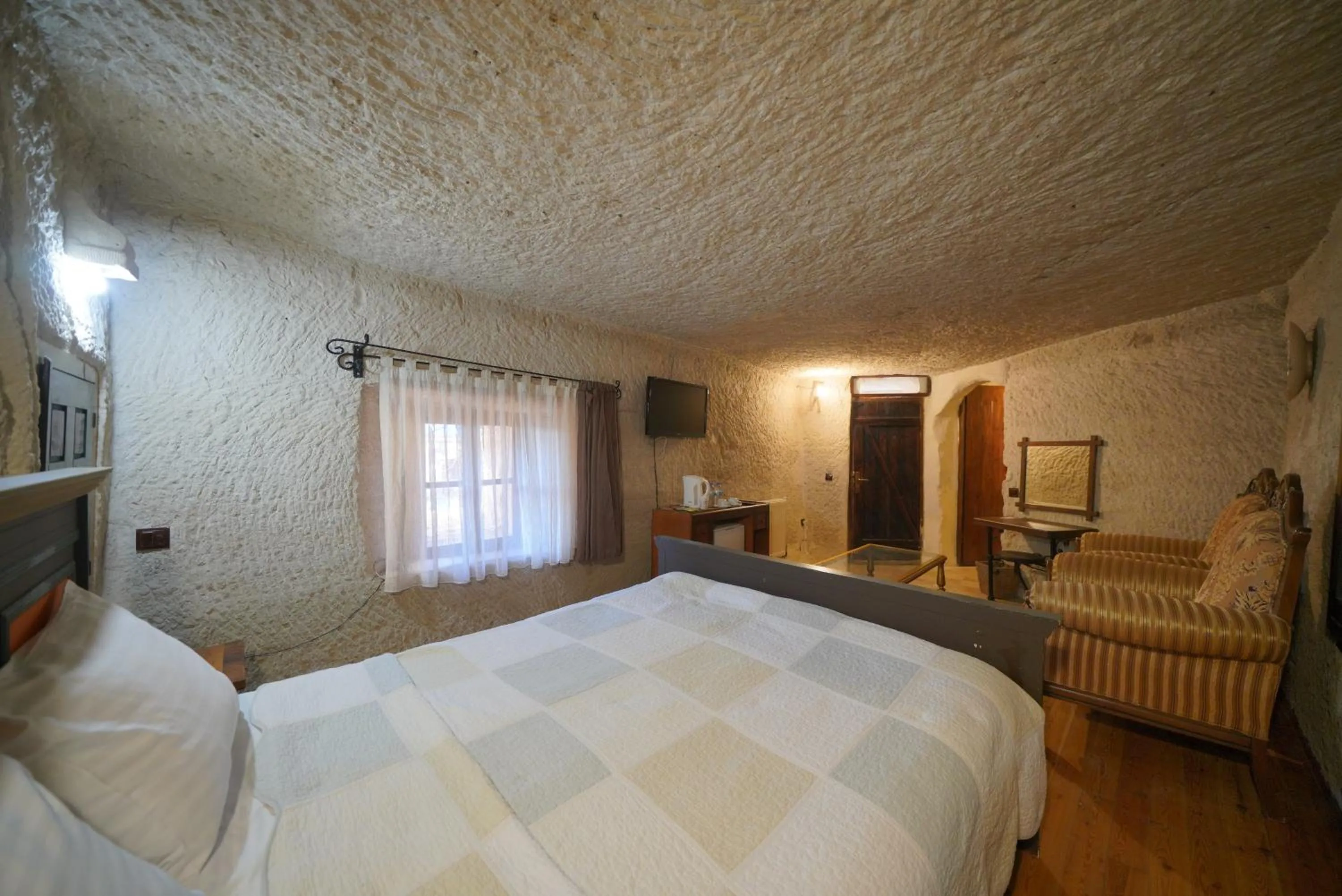 Bed in Turan Cappadocia Cave