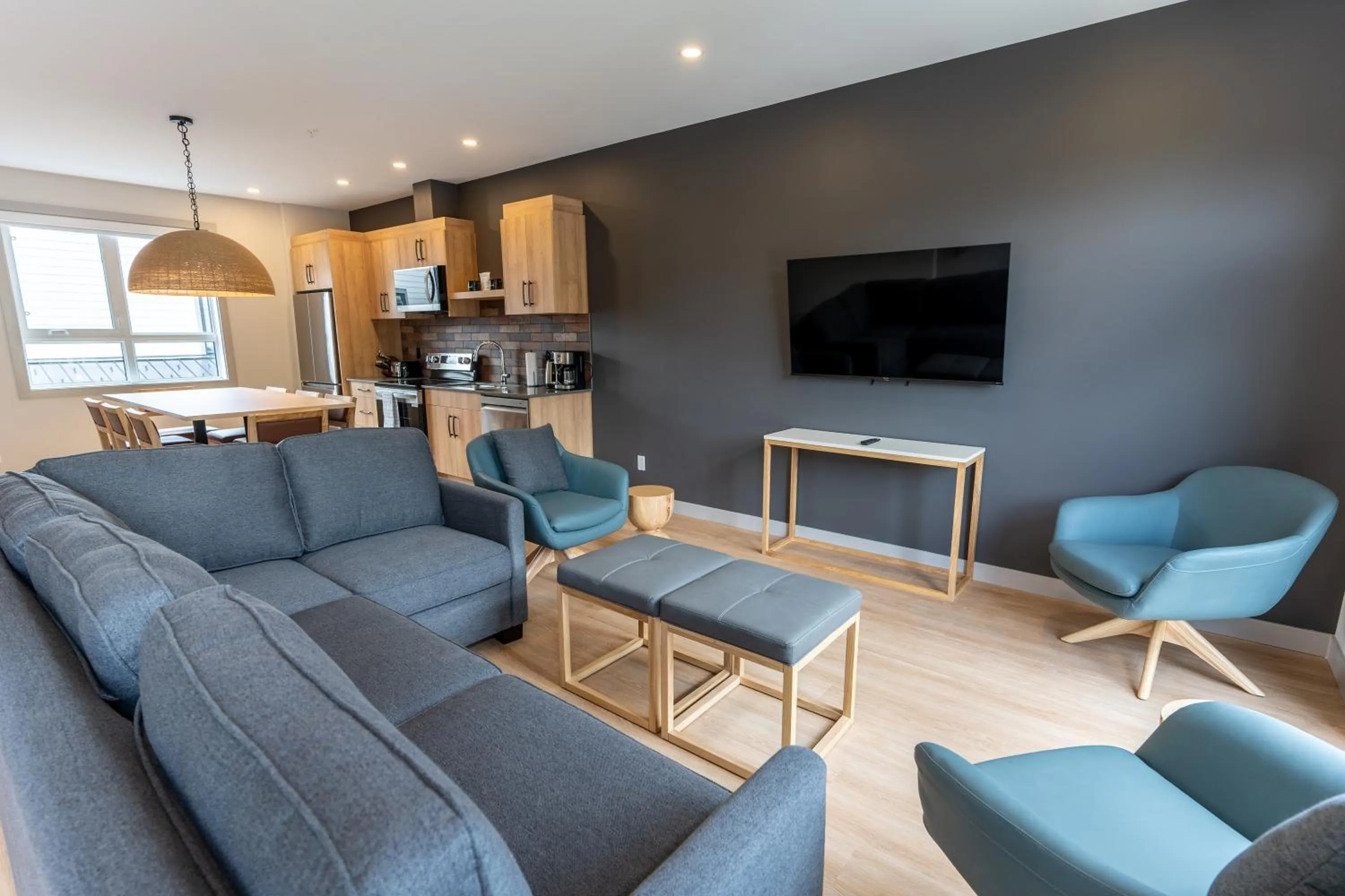 TV and multimedia in Basecamp Suites Revelstoke