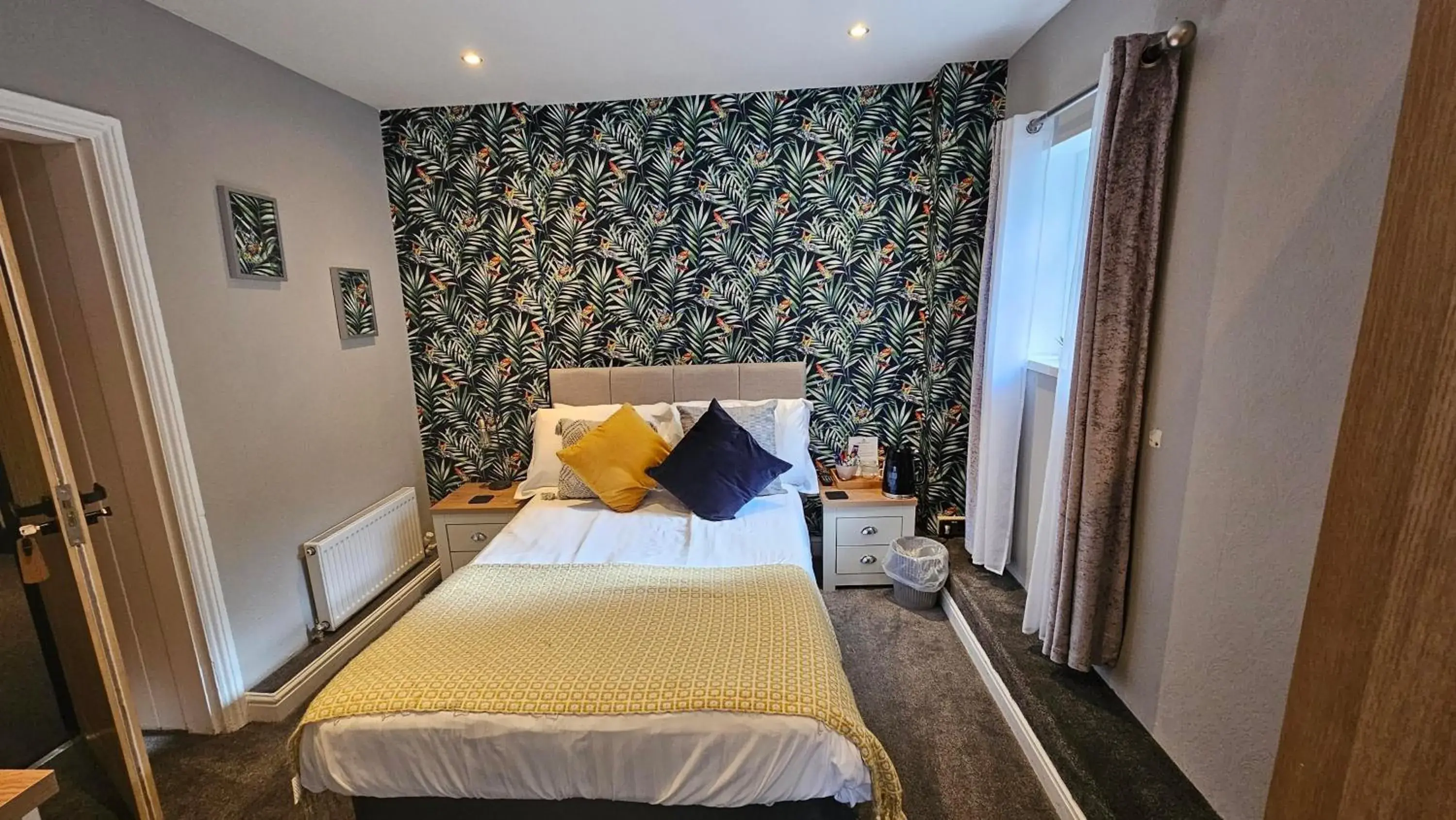 Single Room with Bathroom - single occupancy in Hotel Rudyard Single Room with Bathroom - single occupancy in Hotel Rudyard