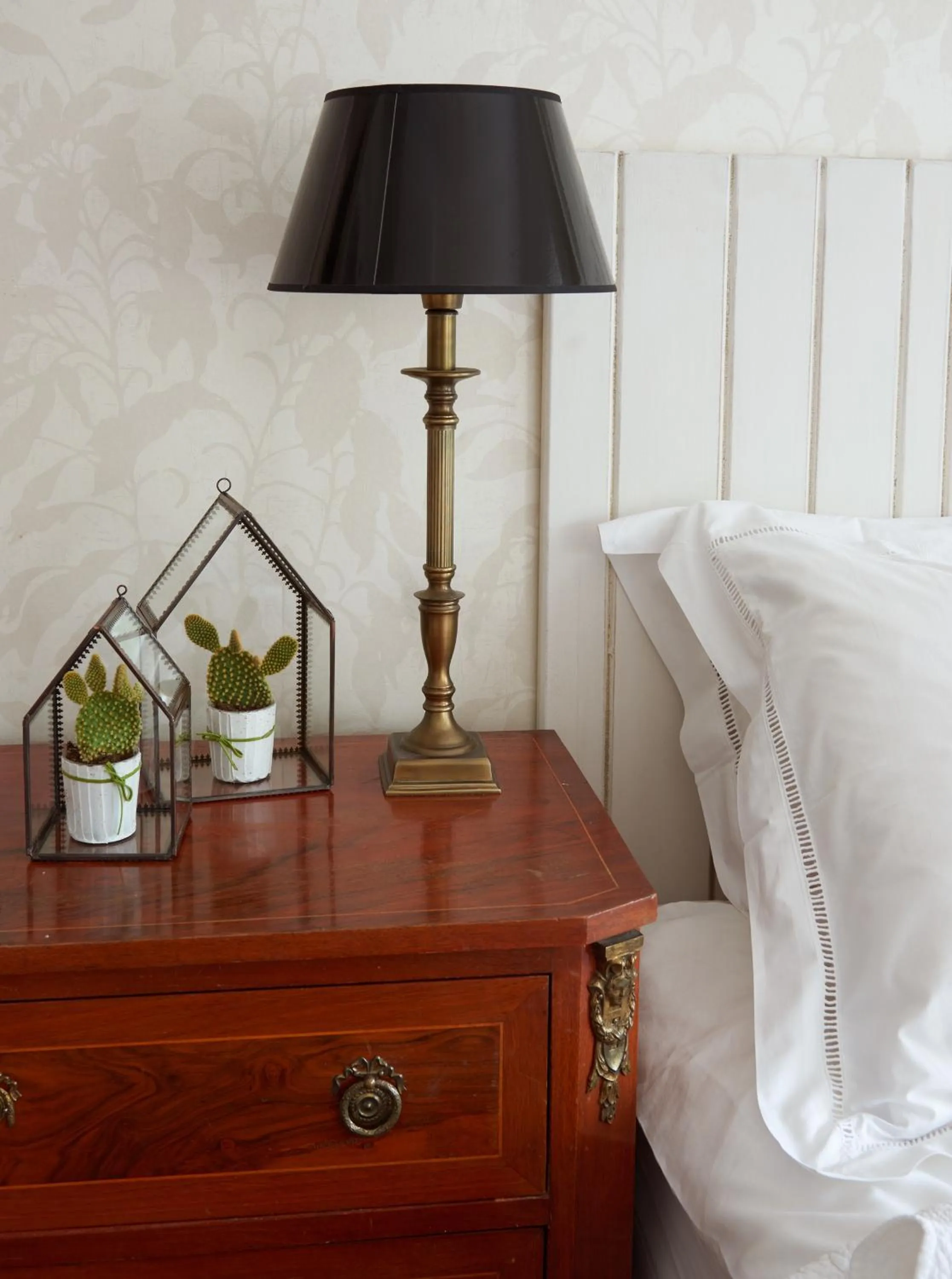 Decorative detail, Bed in Hotel Station Amstelveen