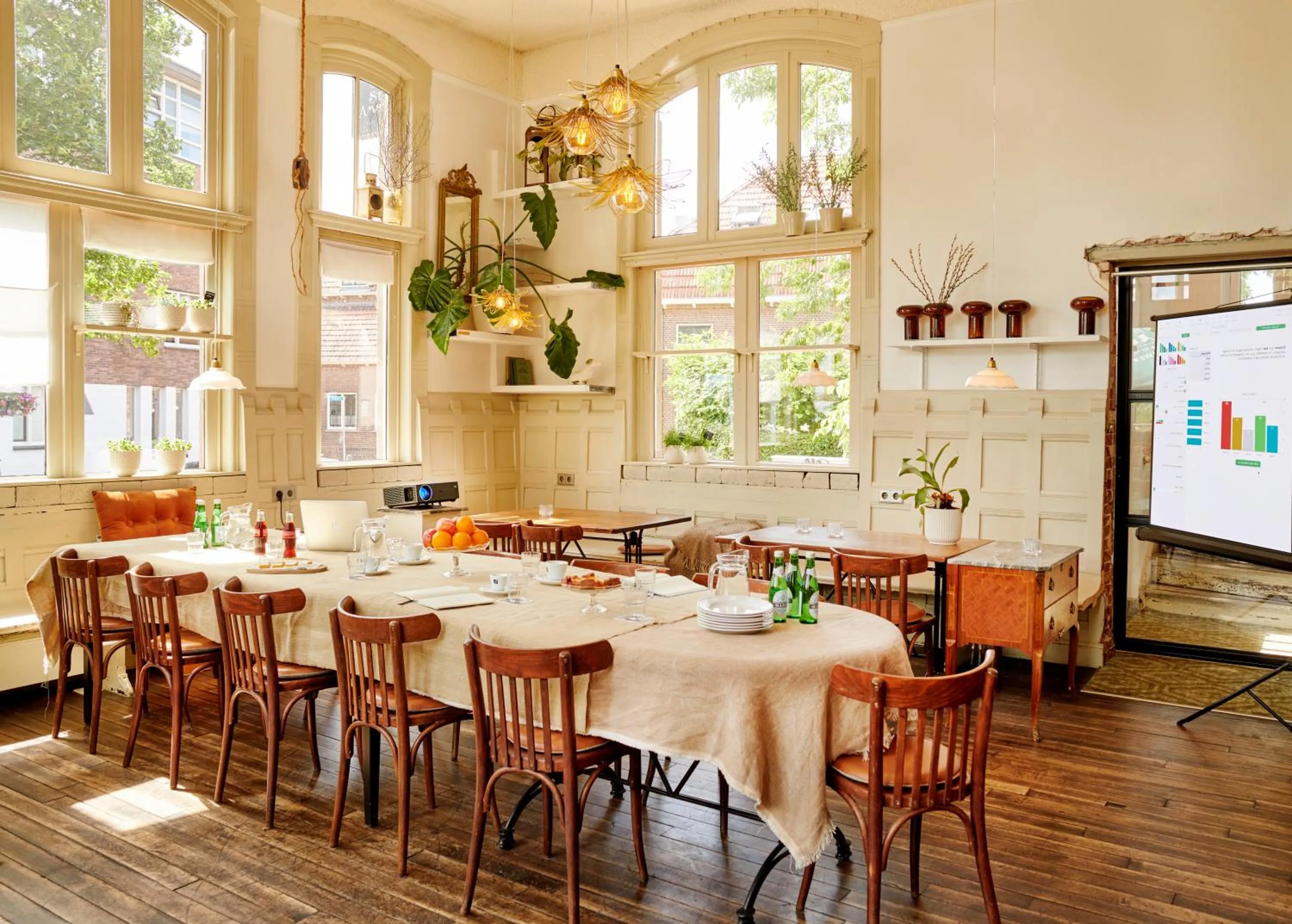 Restaurant/places to eat in Hotel Station Amstelveen