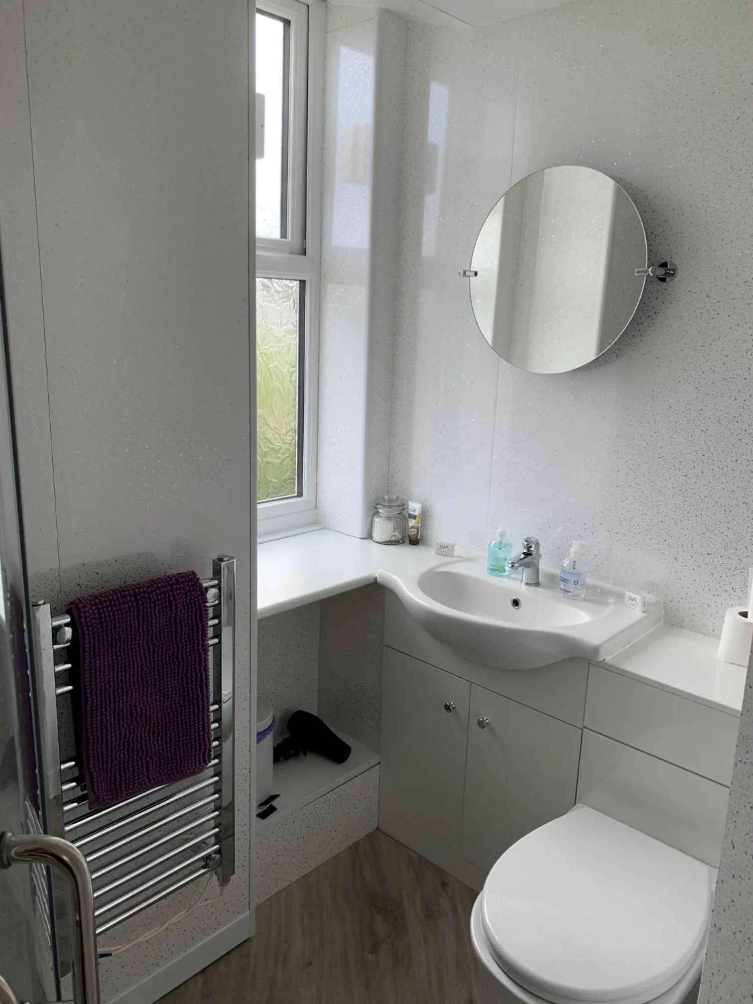 Bedroom in The Village Inn